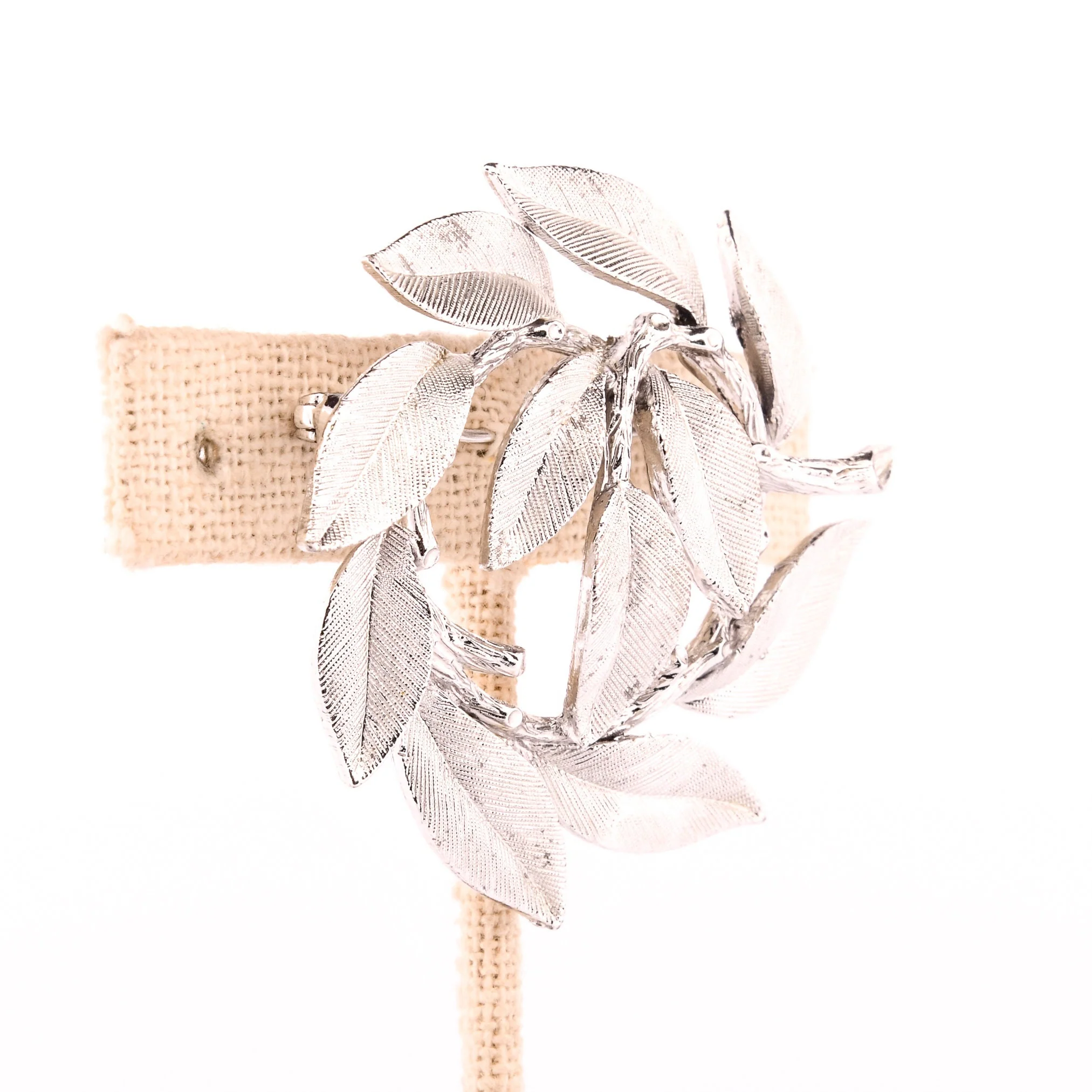 Silver Laurel Leaf Wreath Brooch Pin - Image 8