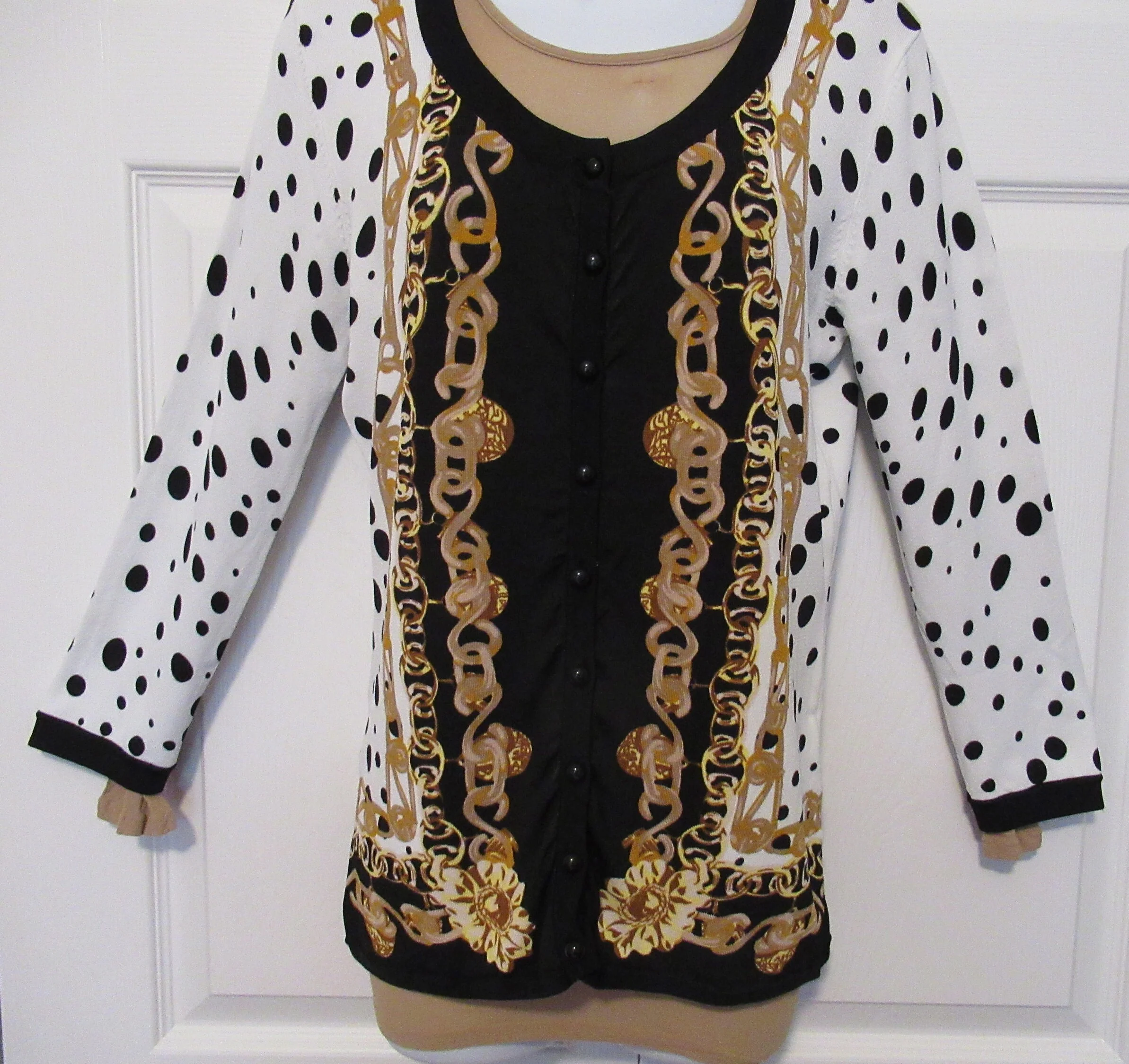 Sm Soft Knit Sweater Metric Brand Black White and Gold Small Rayon Nylon and Spandex Mix 9 Small Black Front Buttons Scoop Neckline by Metric - Image 5