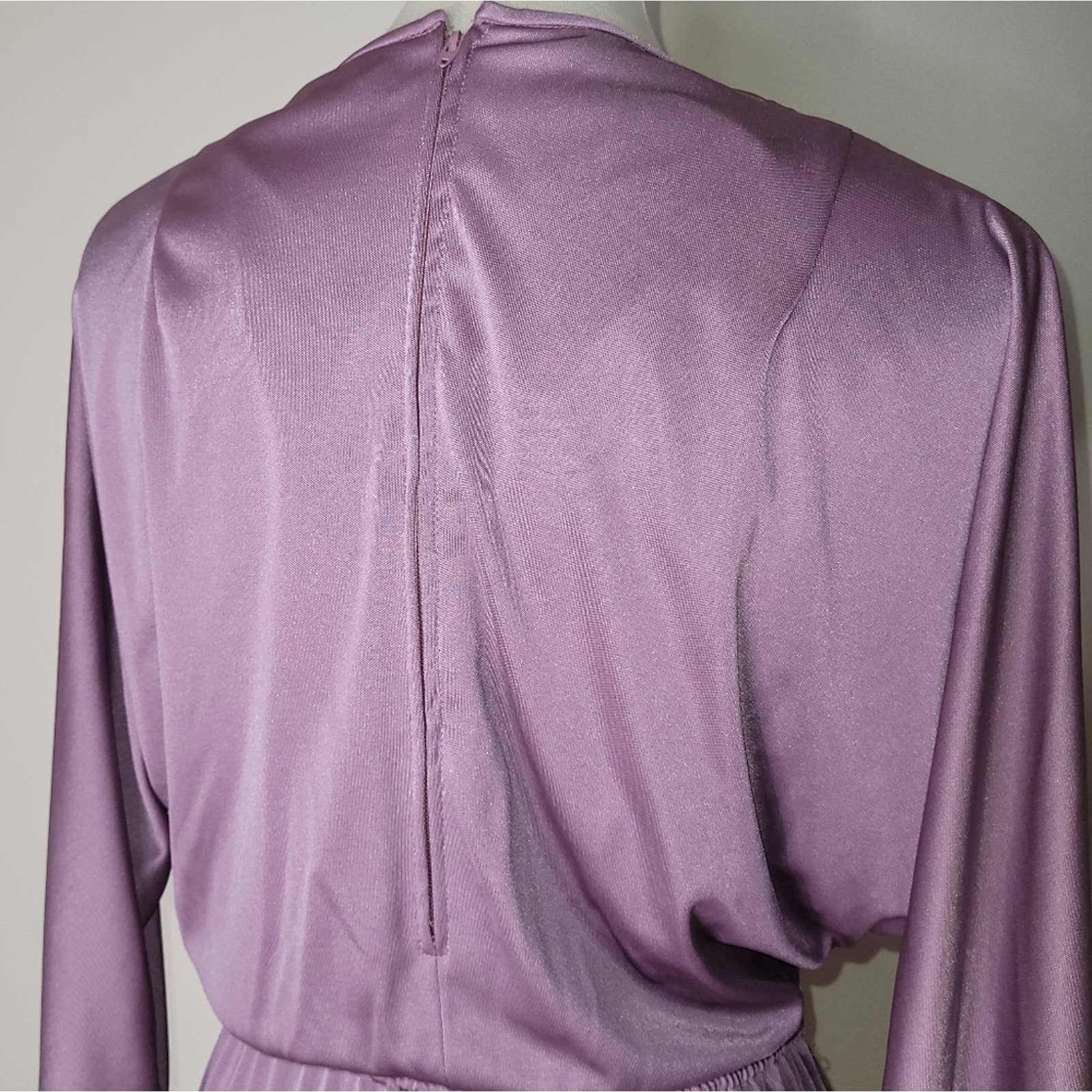 Soft Purple Gathered Long-Sleeved Dress with Front Tie - Sz. L by Stephan Casuals - Image 6