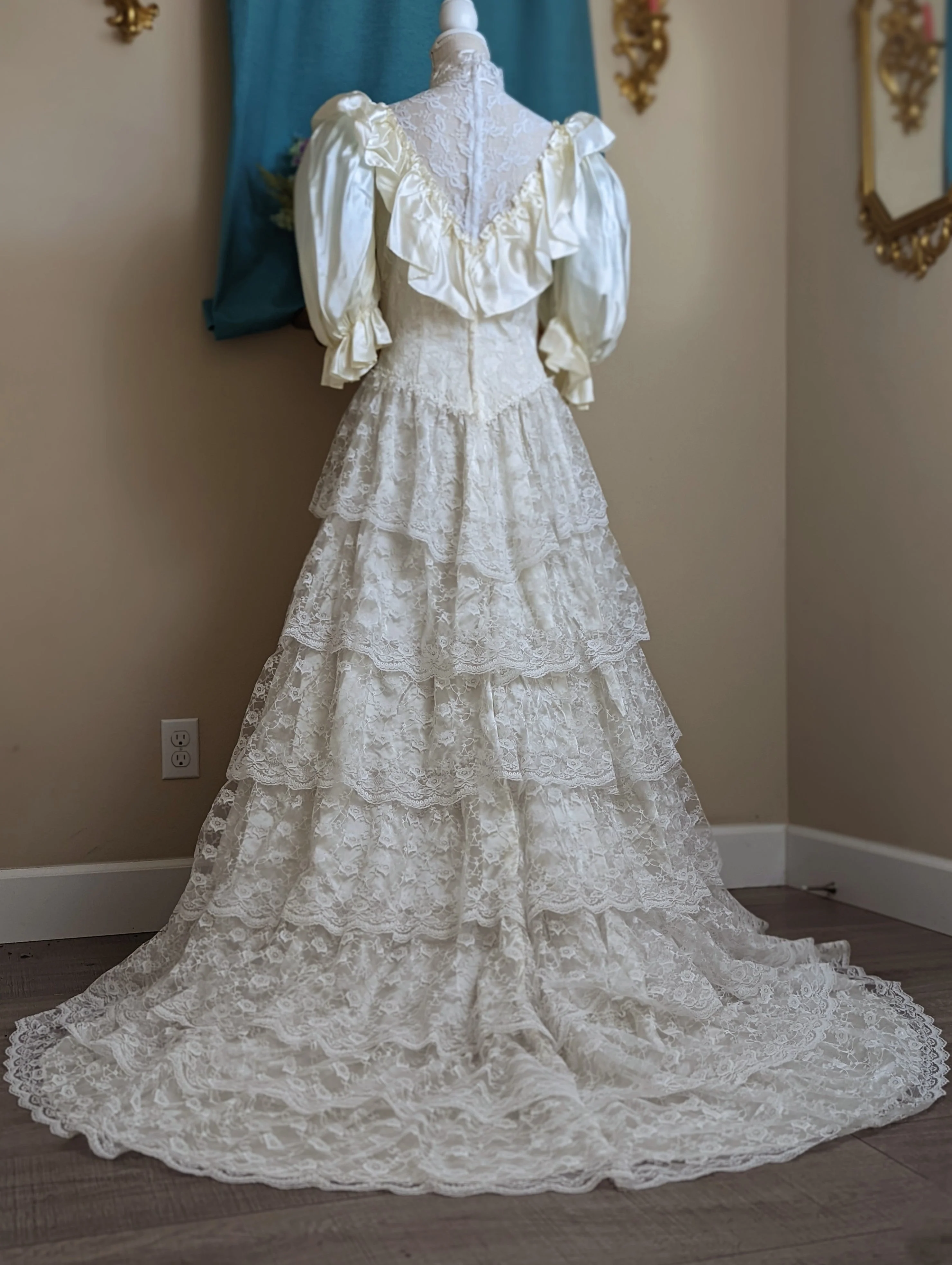 Southern Belle Inspired Renaissance Vintage Wedding Dress - Image 5