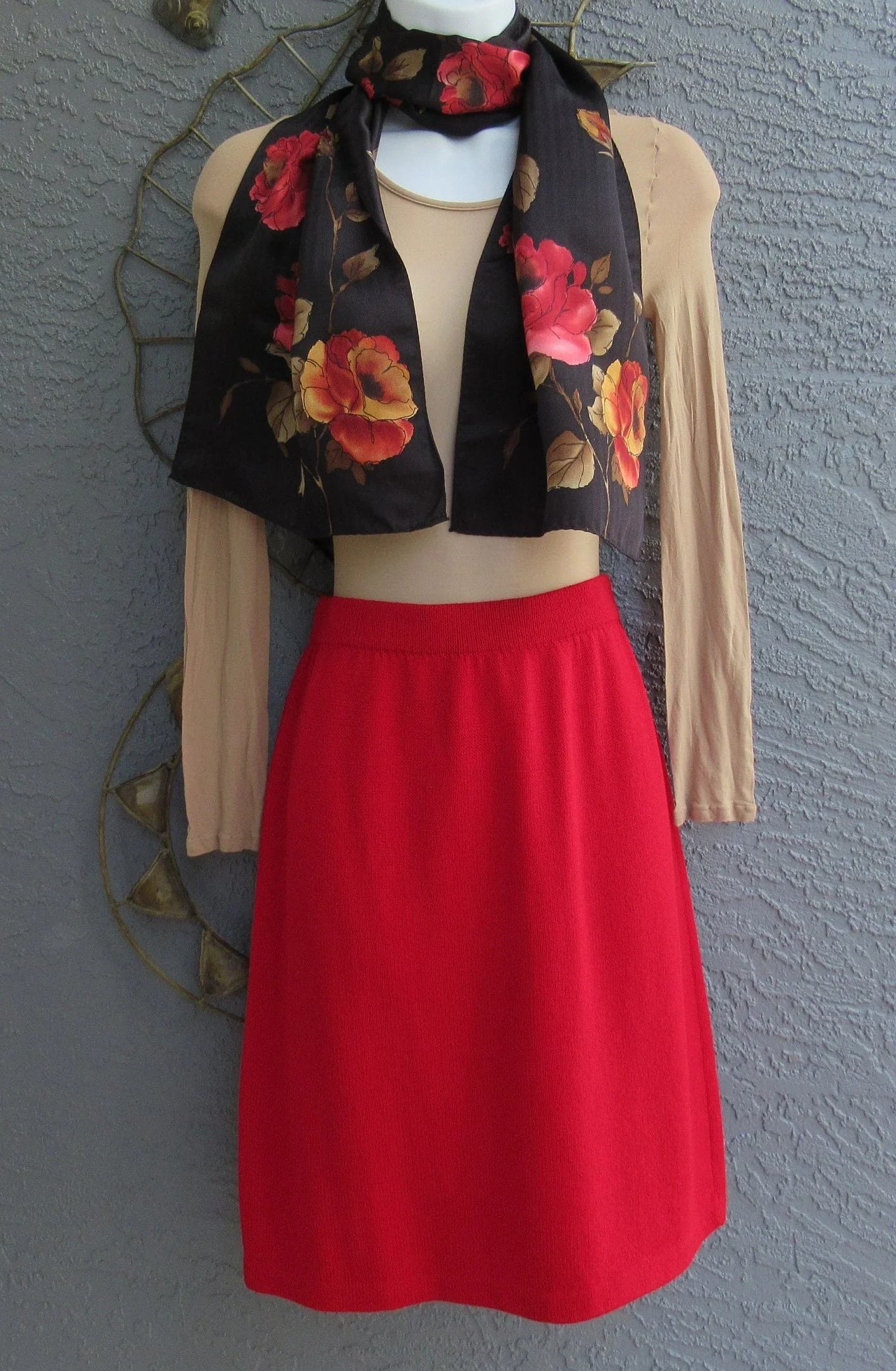 St. John Skirt Santana Knit Marie Gray Red Above Knee Length Flat Front Style Bonus Scarf by St. John - Image 2
