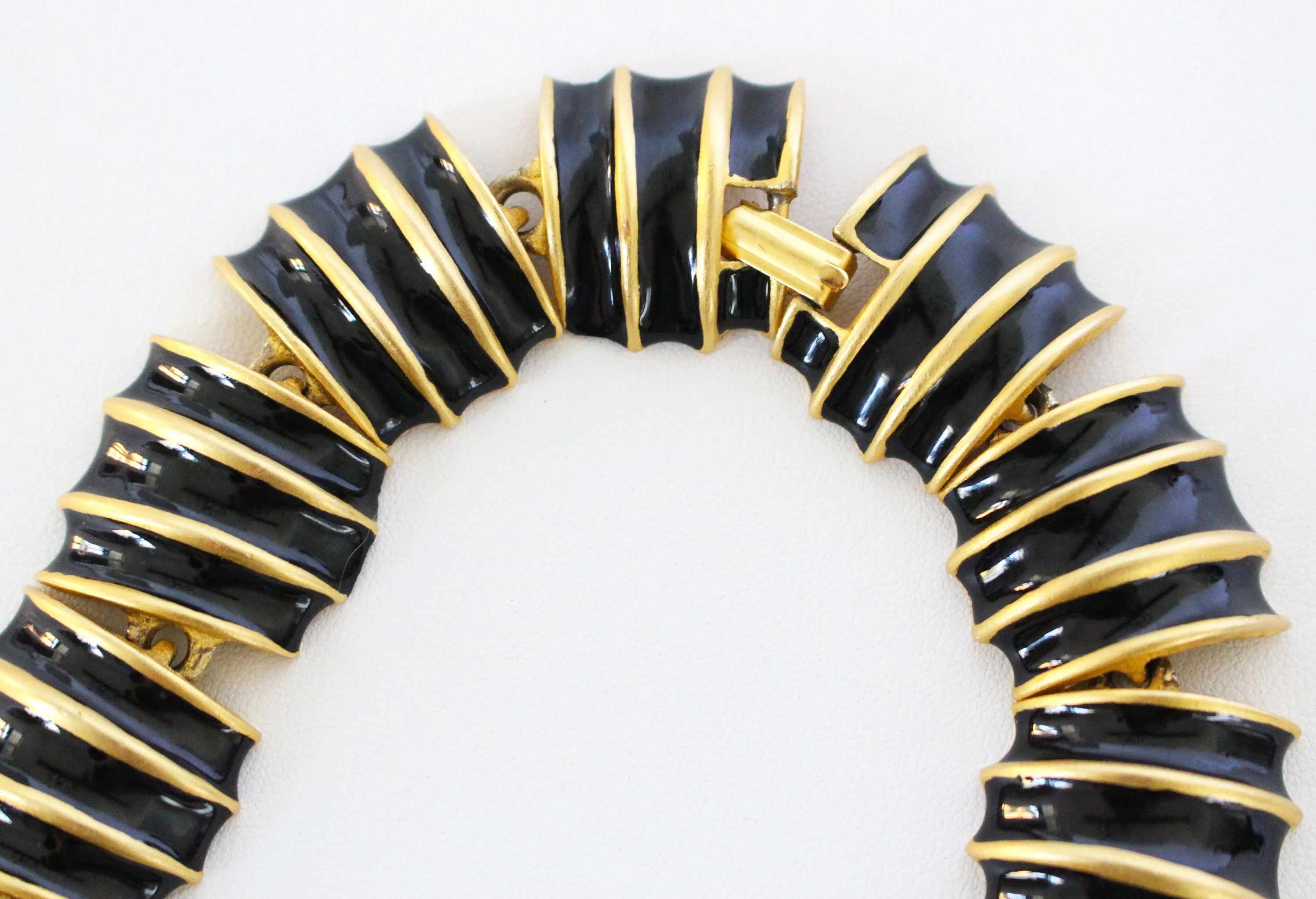 Stunning Black and Gold Egyptian Revival Necklace and Earrings Set - Etruscan Roman Greek Vintage Jewelry, Estate Jewelry, Haute Couture - Image 3
