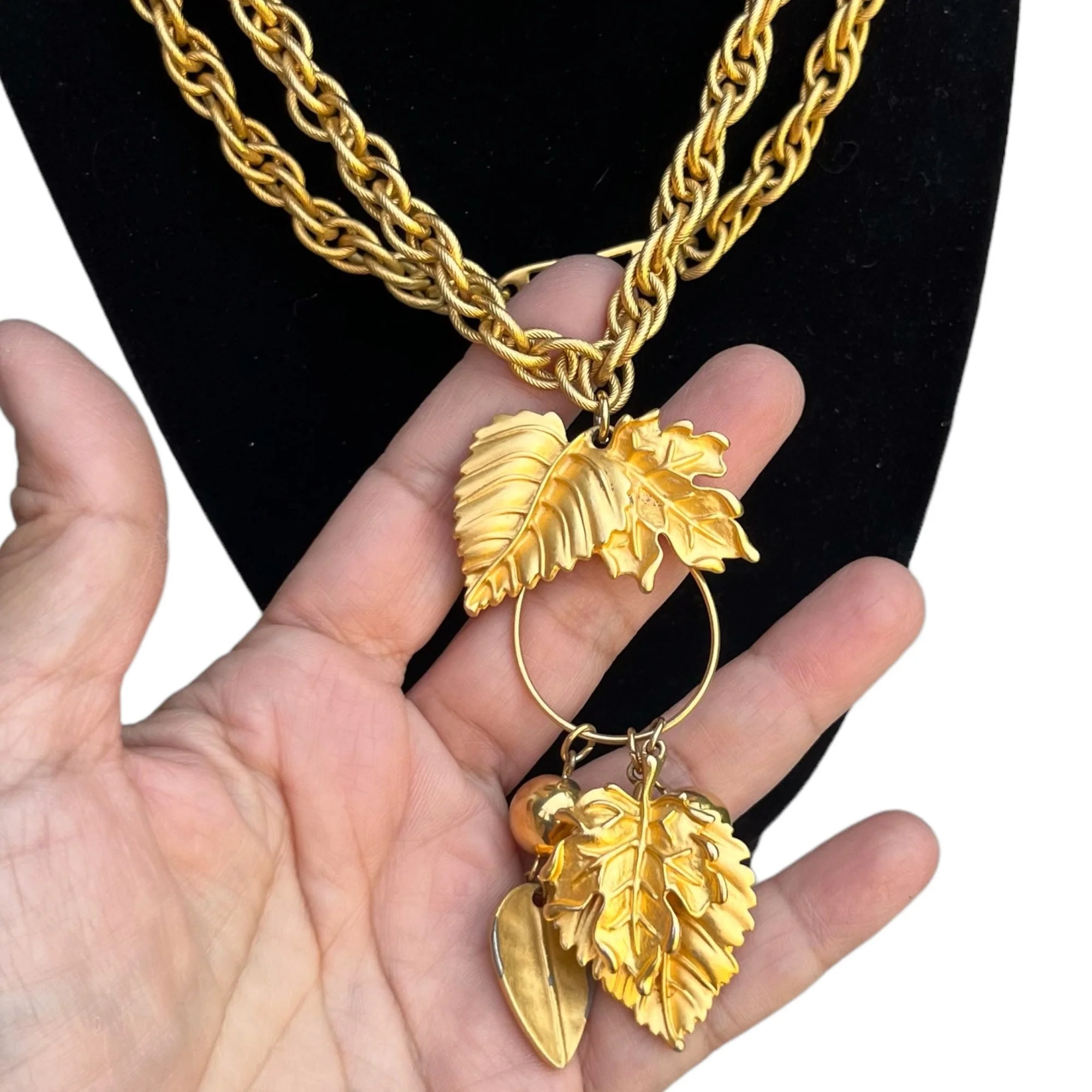 Sublime Vintage Napier Long Matte Gold Pendant Necklace 80s 90s Runway Heavy Rope Chain Leaf Charms by Napier - Image 2