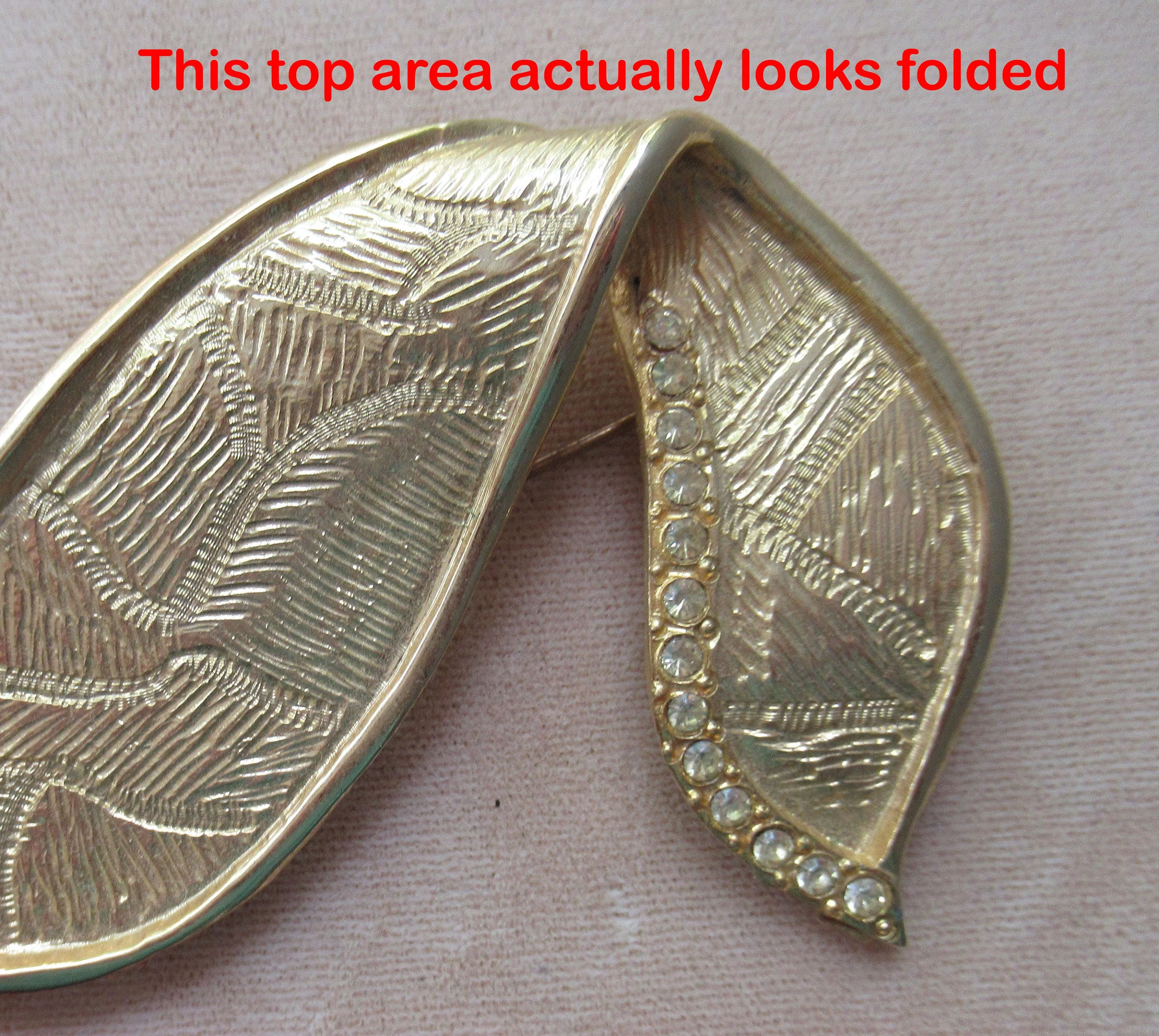 Swoop Style Metal Brooch 3 and 1/2 by 2 Inches Gold Tone Tiny Inset Rhinestones Unusual Design with Textured Metal Well Made Unsigned - Image 7
