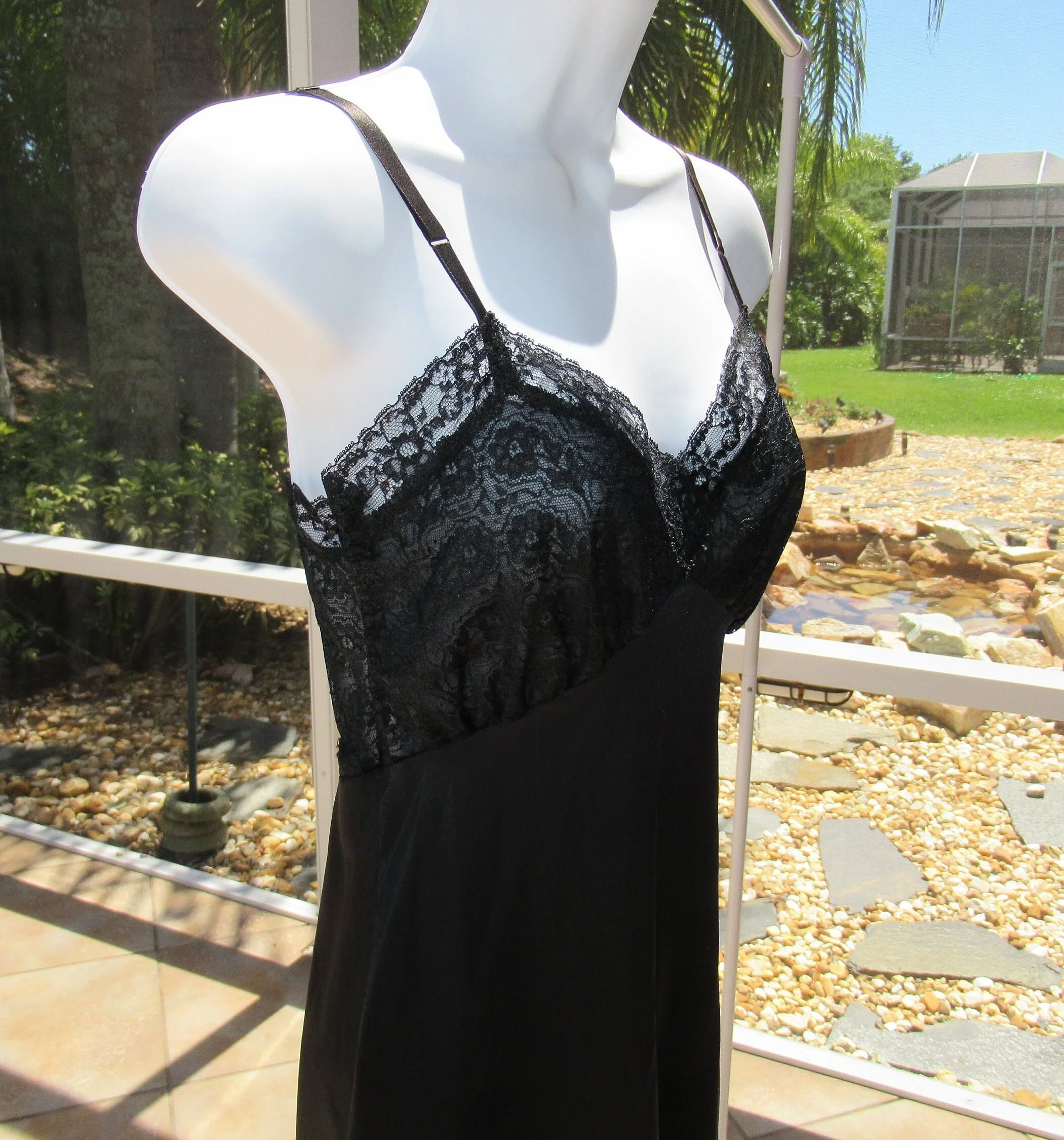 Sz 32 Bust Slip Lace Bodice and Hem Details Black Nylon, Made In Usa In Early 60s, Awesome, Well Made and Beautifully Sexy by Van Raalte - Image 3