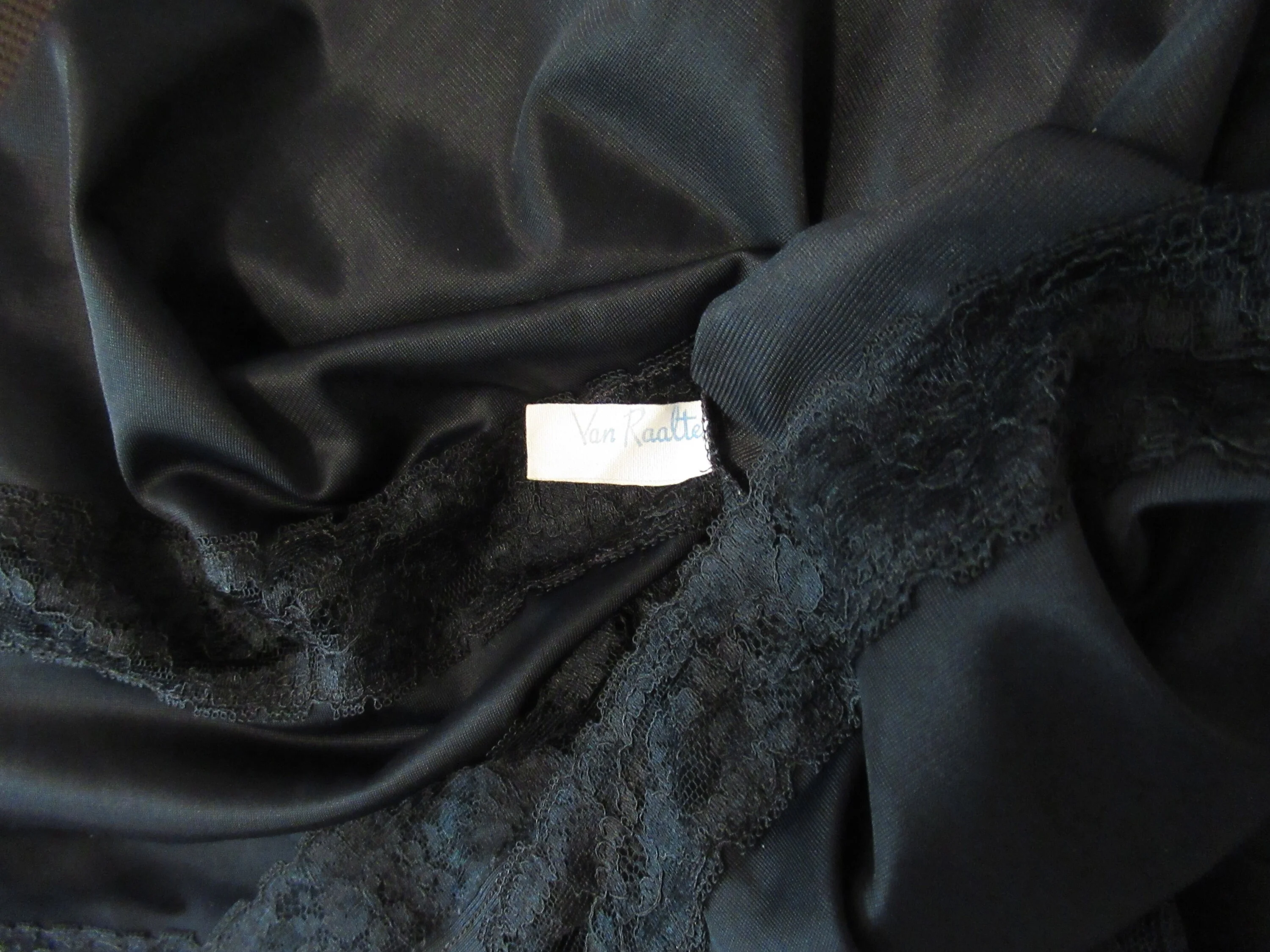 Sz 32 Bust Slip Lace Bodice and Hem Details Black Nylon, Made In Usa In Early 60s, Awesome, Well Made and Beautifully Sexy by Van Raalte - Image 9