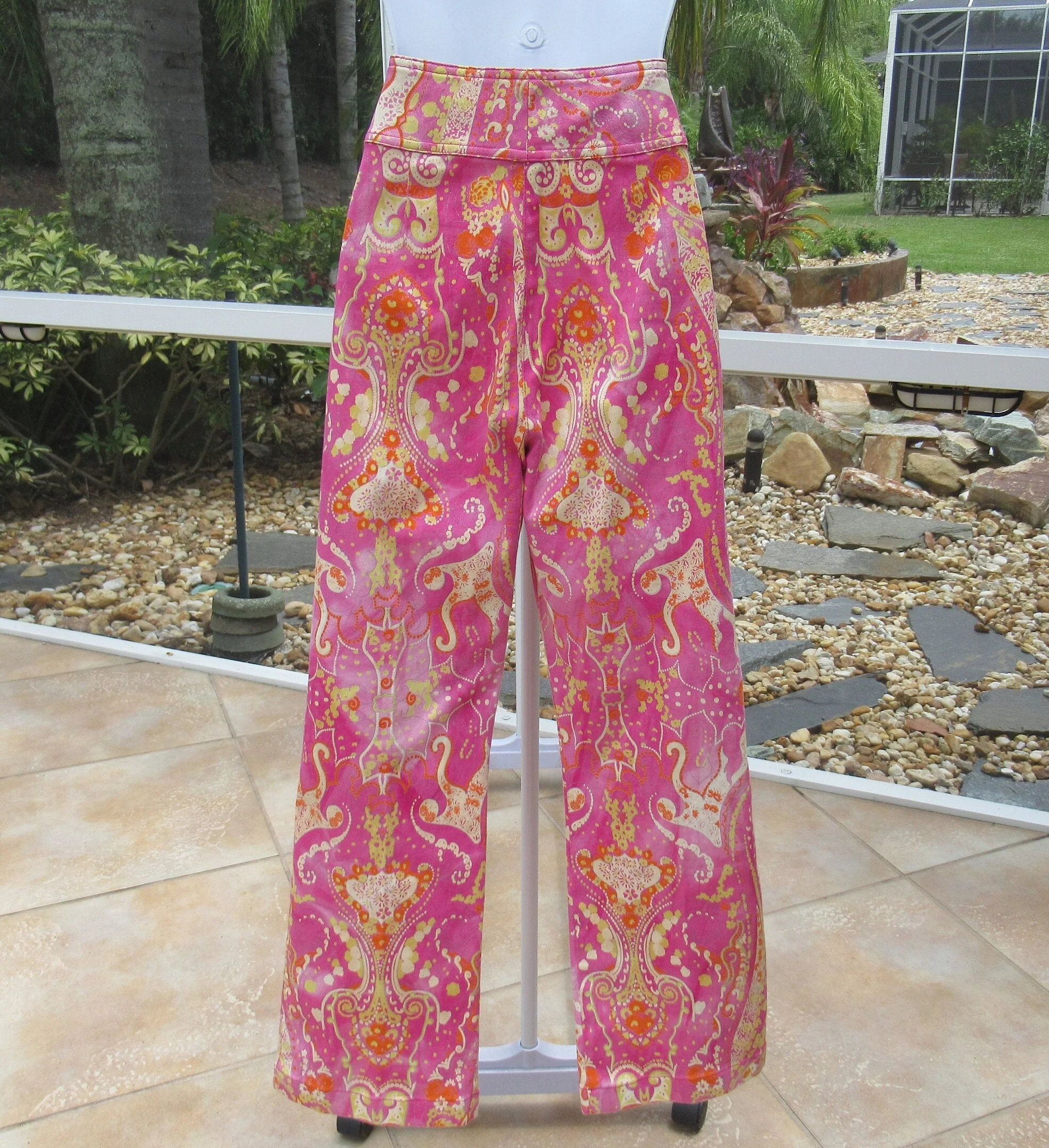 Sz 4 Capri Length Pants Flat Front Cotton Lycra Slim Leg 2 Pockets Sj Metal Tab Made In Usa Charming Pink by St John Sport by Marie Gray - Image 10