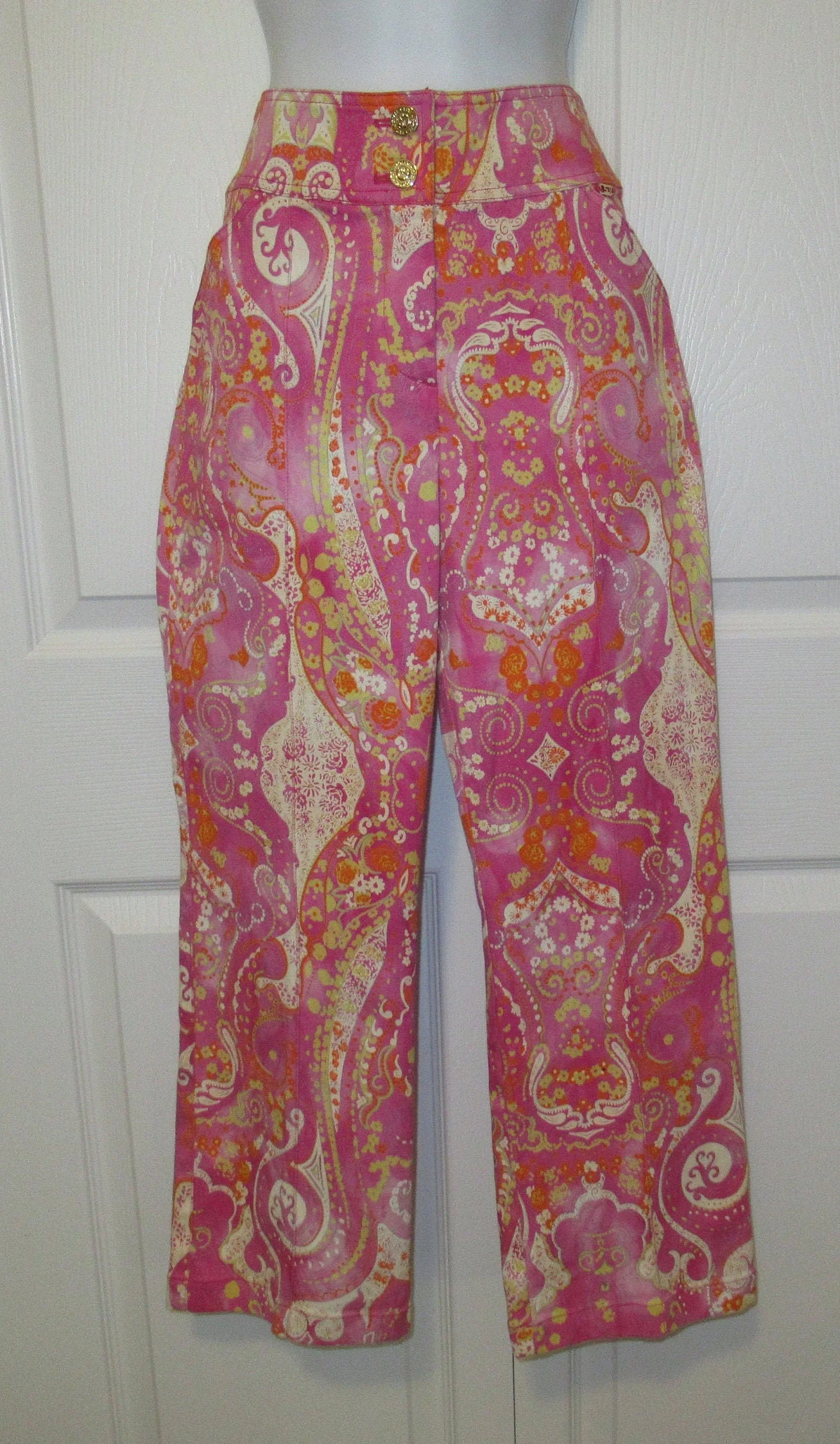 Sz 4 Capri Length Pants Flat Front Cotton Lycra Slim Leg 2 Pockets Sj Metal Tab Made In Usa Charming Pink by St John Sport by Marie Gray - Image 6