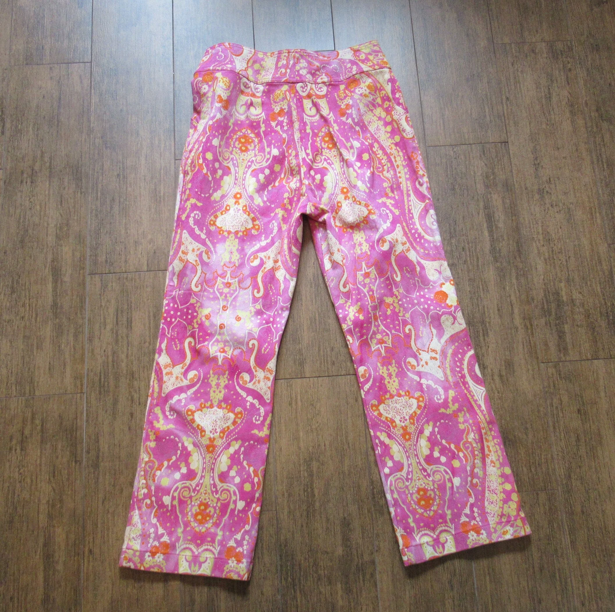Sz 4 Capri Length Pants Flat Front Cotton Lycra Slim Leg 2 Pockets Sj Metal Tab Made In Usa Charming Pink by St John Sport by Marie Gray - Image 9