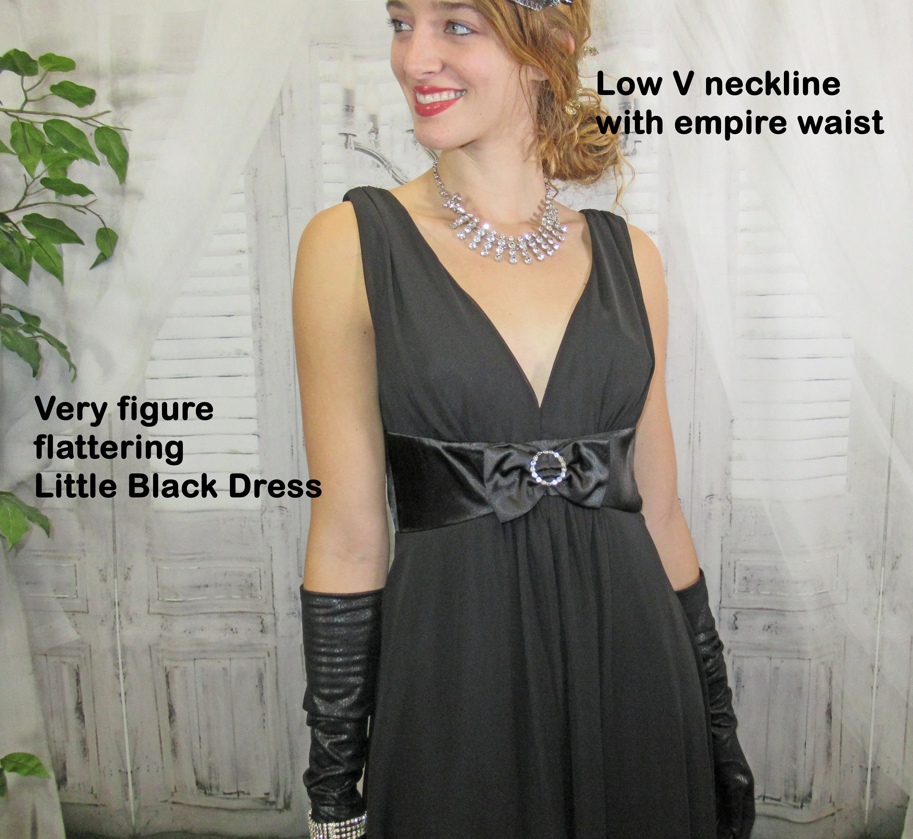 Sz 6 Low V-Neck Party Dress 36 Bust, Clear Rhinestone Trim At Empire Bow Waist, Sheer Outer Panels, Connected Logo, Made In Philippines Vtg - Image 7