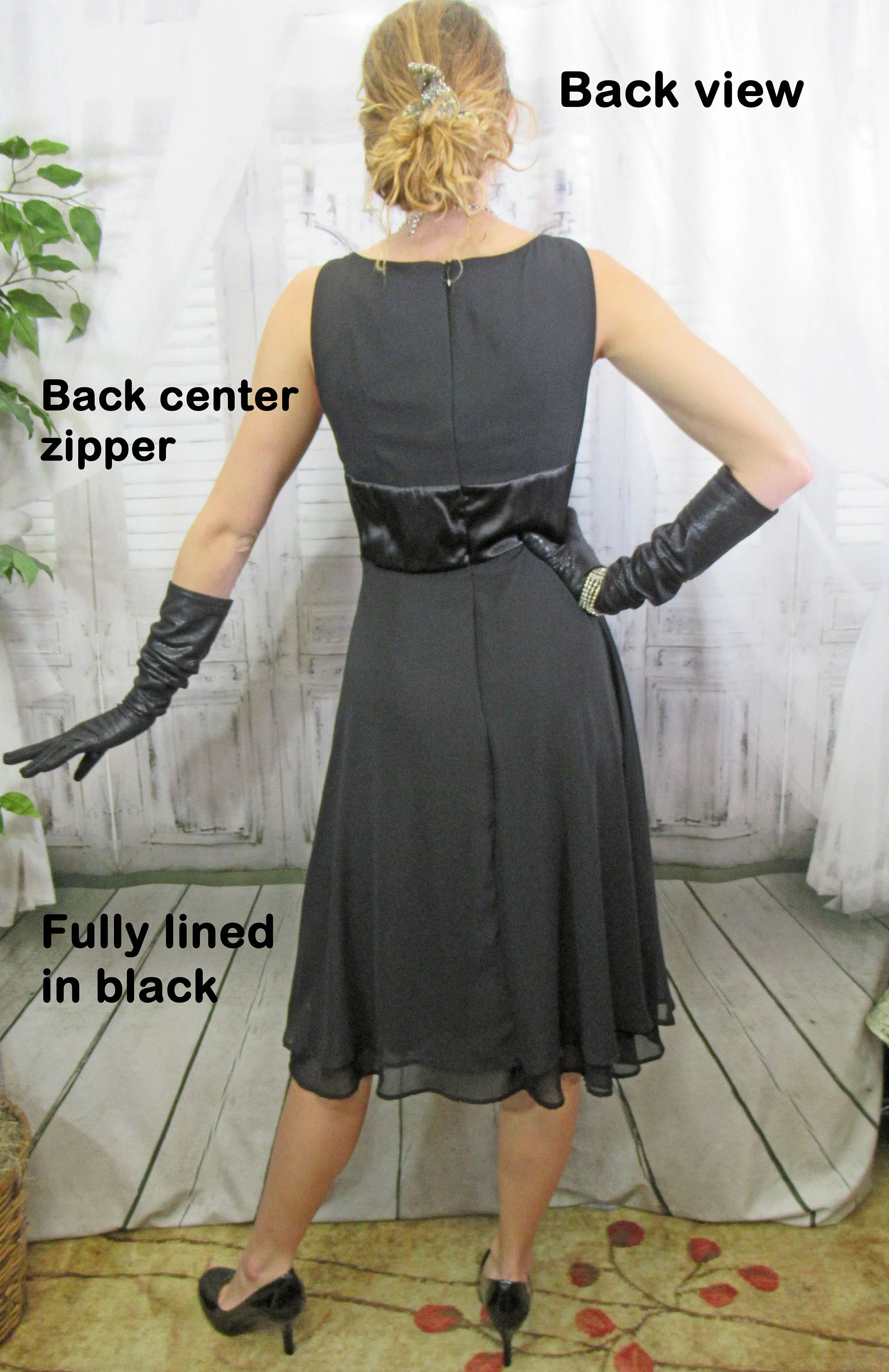 Sz 6 Low V-Neck Party Dress 36 Bust, Clear Rhinestone Trim At Empire Bow Waist, Sheer Outer Panels, Connected Logo, Made In Philippines Vtg - Image 9