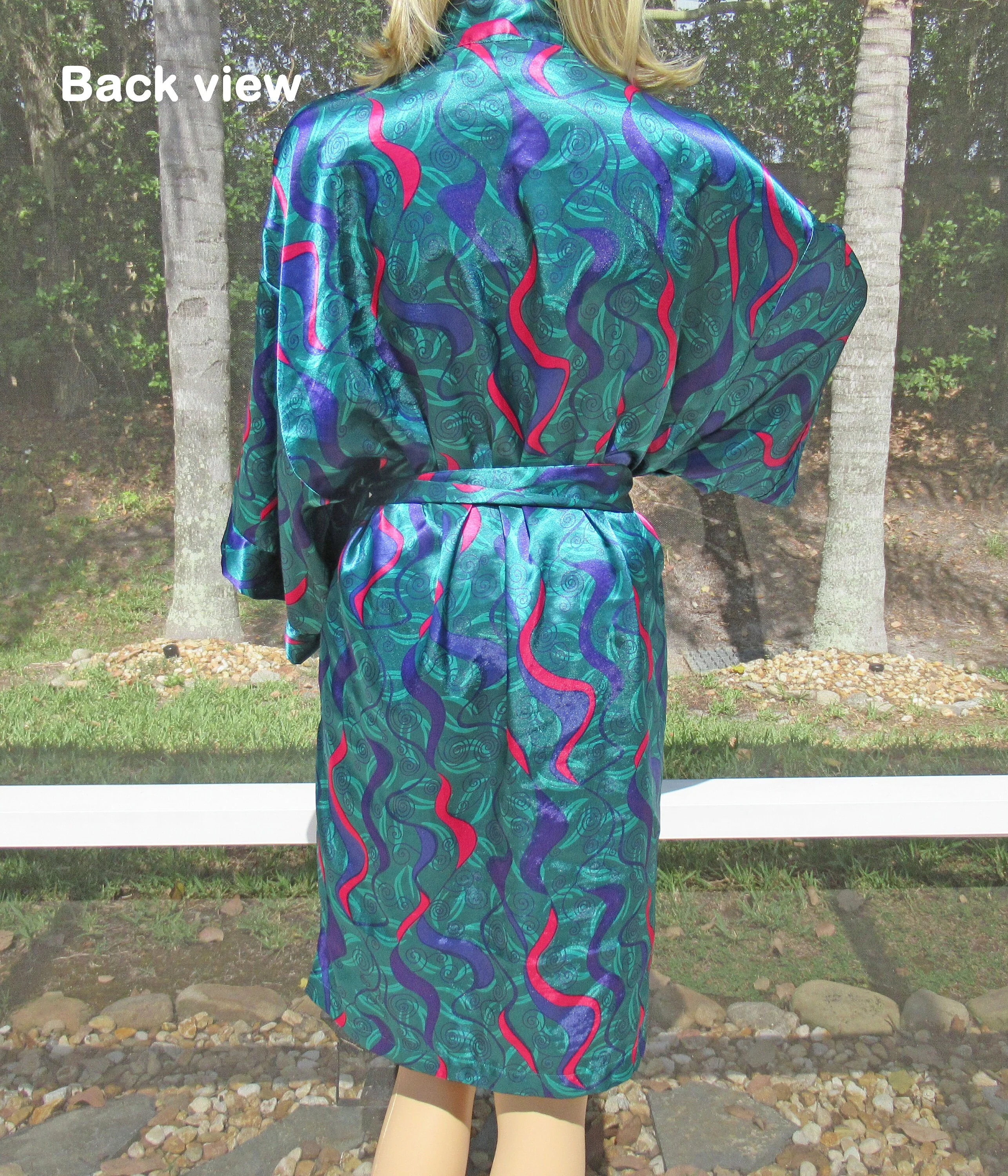 Sz L Wrap Front Robe Plus Removable Self Belt Lingerie Caique Polyester In Green, Blue, Pink, Made In Hong Kong, Wide Sleeves, Vtg - Image 10