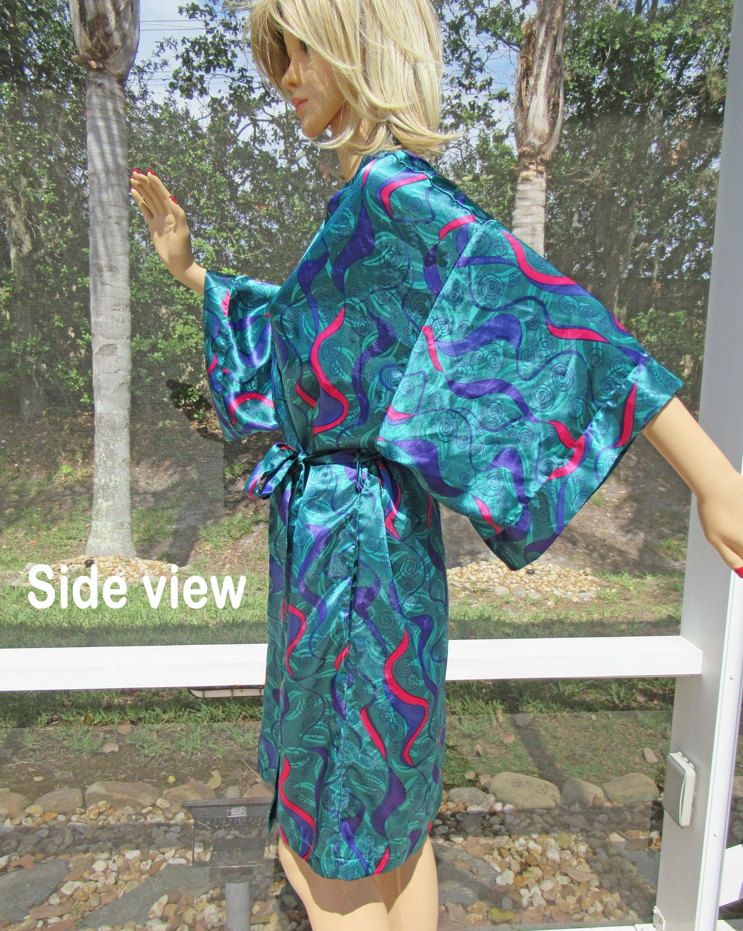 Sz L Wrap Front Robe Plus Removable Self Belt Lingerie Caique Polyester In Green, Blue, Pink, Made In Hong Kong, Wide Sleeves, Vtg - Image 7