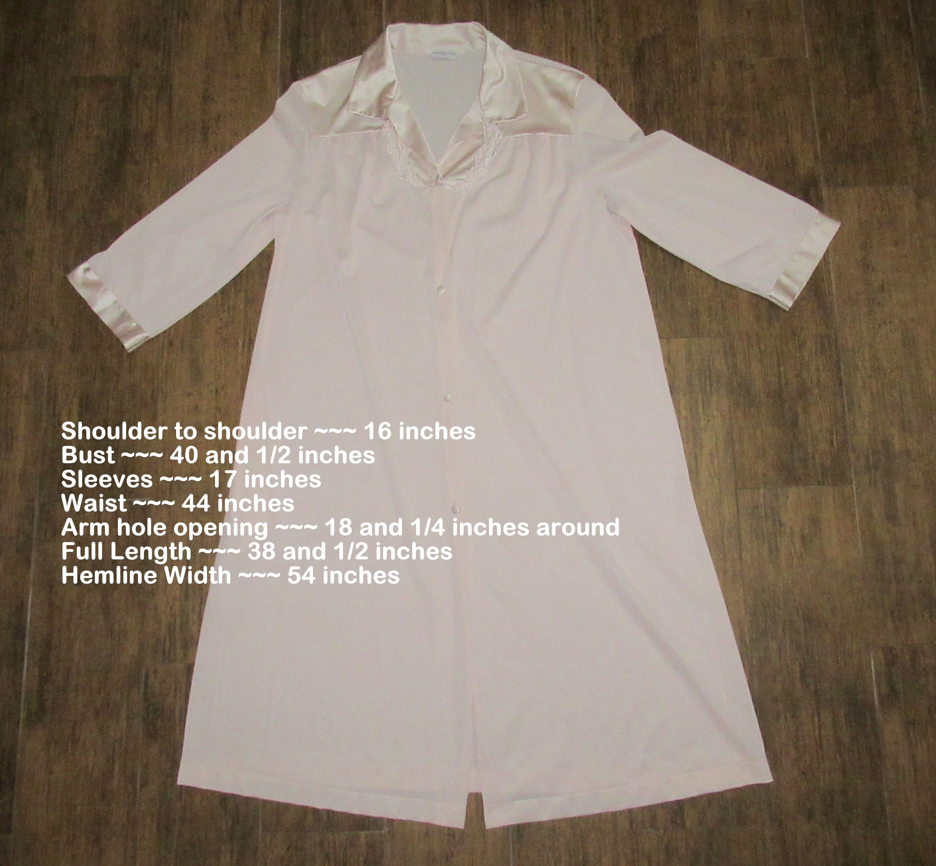 Sz Med 41 Bust Robe Nylon Elbow Length Sleeve Button Front Pastel Pink Knee Length Vf A-Line Made In Usa Small Stain by Vanity Fair - Image 3