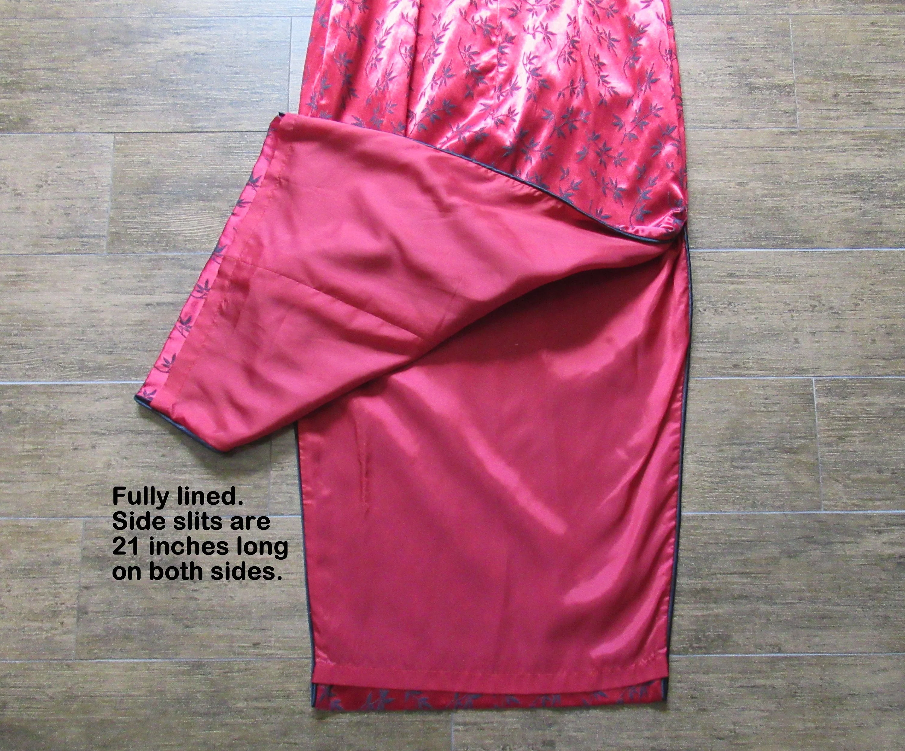 Sz S Style Cheongsam Dress 38 Inch Bust Traditional Bright Red/black Bamboo Print, Lined, Frog Clasp, 2 Deep Side Slits, Vtg - Image 7