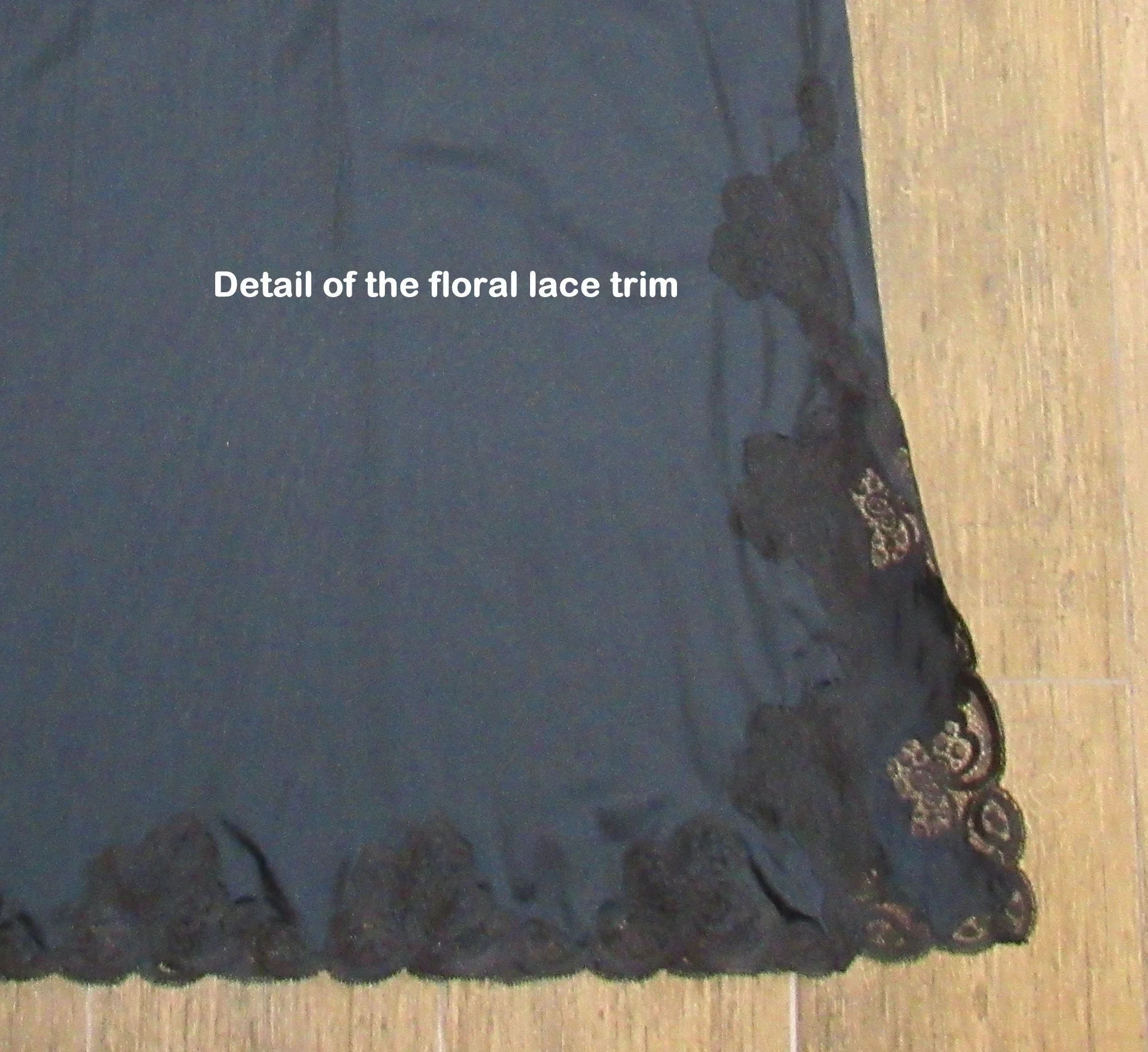 Sz Small Long Half Slip 50s Lingerie Treat Side 10 Inch Lace Trim Slit Black Nylon Floral Lace Hem Made In Usa Vtg Chic by Kayser - Image 6