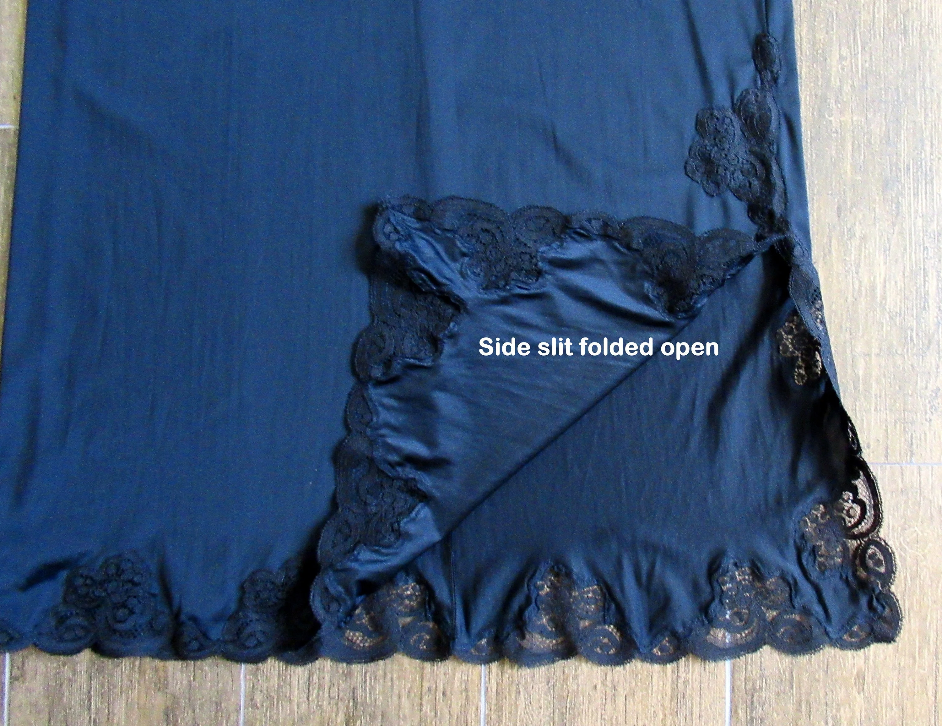 Sz Small Long Half Slip 50s Lingerie Treat Side 10 Inch Lace Trim Slit Black Nylon Floral Lace Hem Made In Usa Vtg Chic by Kayser - Image 7