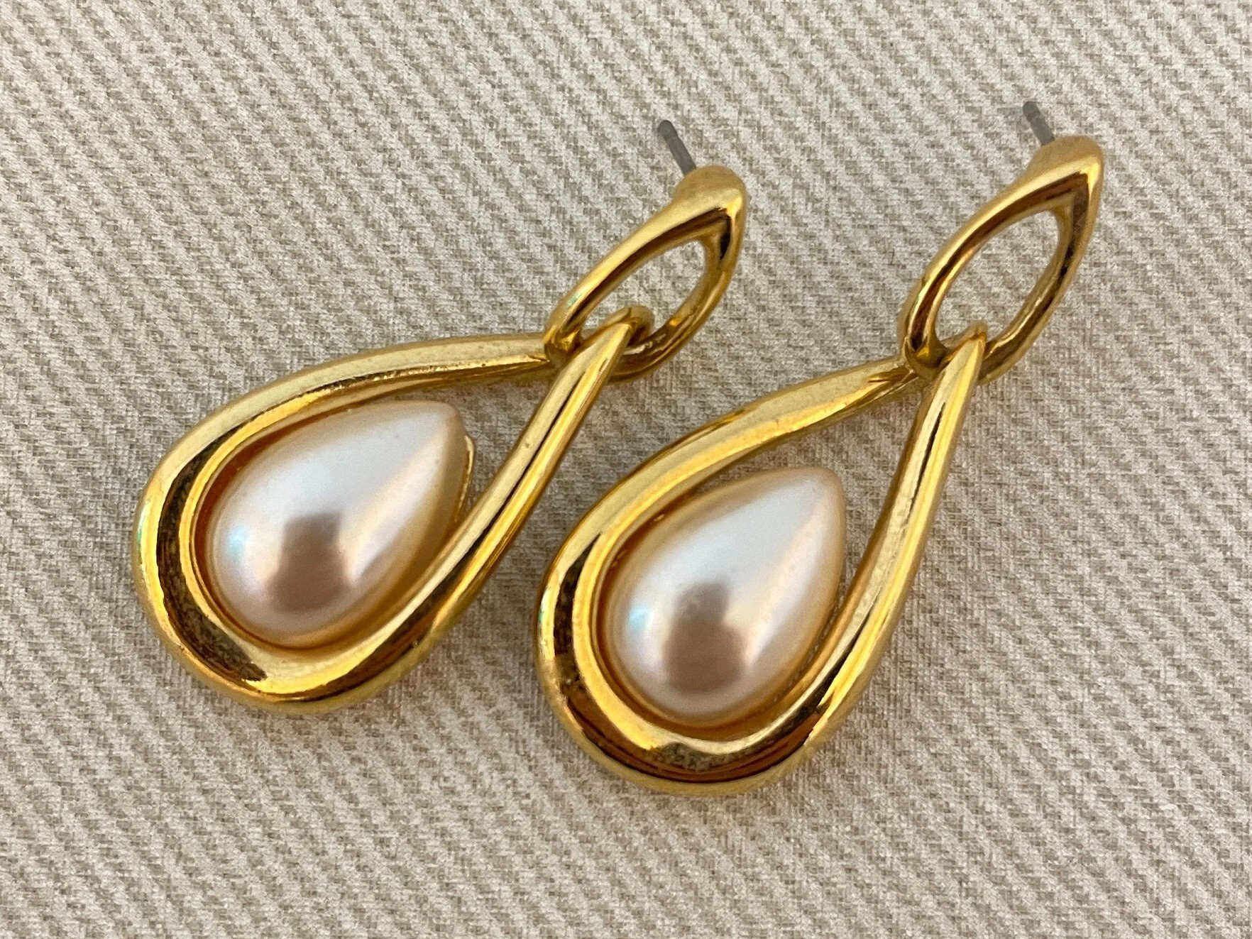 Teardrop Pearl Cabochon Signed Drop Earrings for Pierced Ears by Napier - Image 3