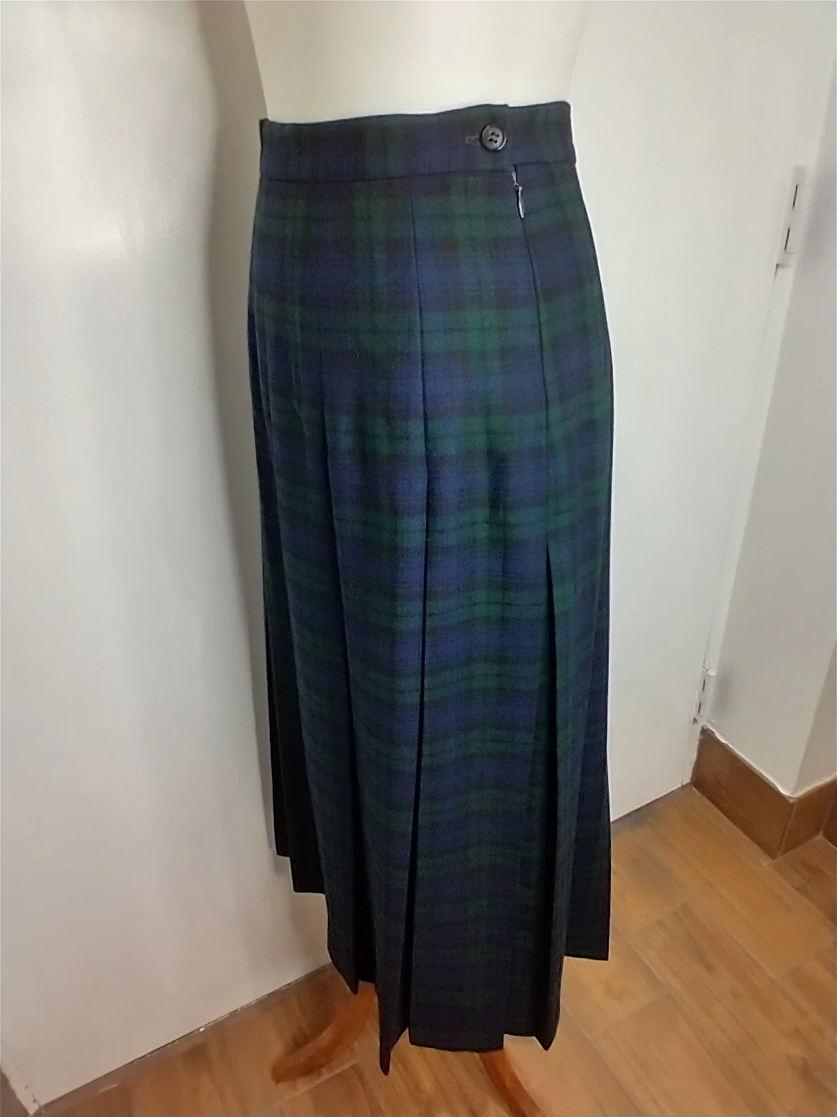 Too Of The Market Plaid Pleated Wool Skirt By Lady Halrin - Image 4