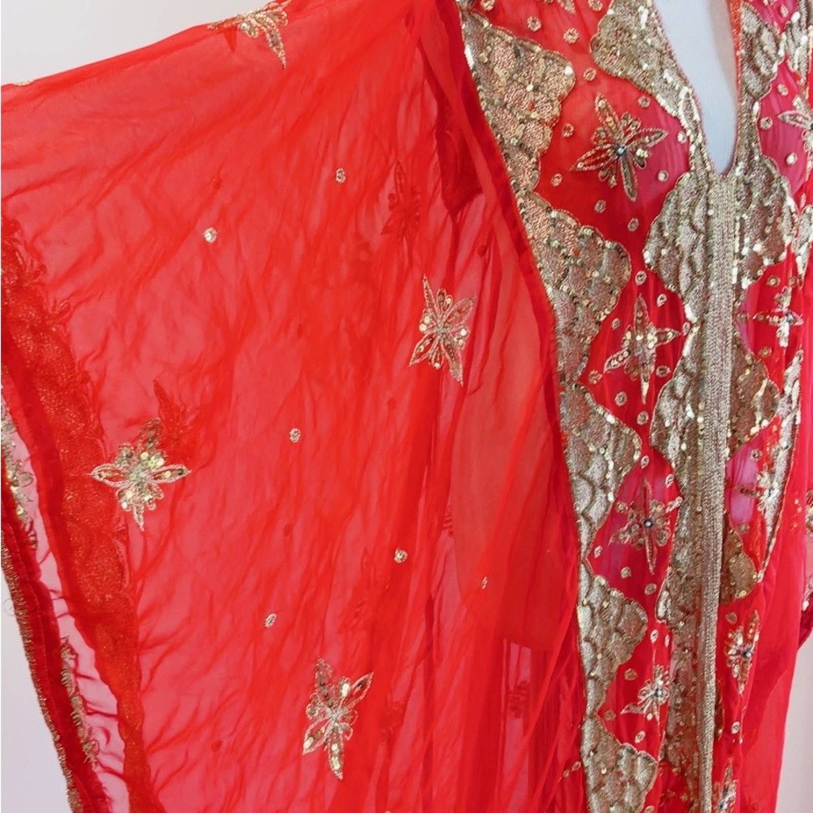 Traditional Khaleeji Thobe Dress Red Gold Sequin - Image 11