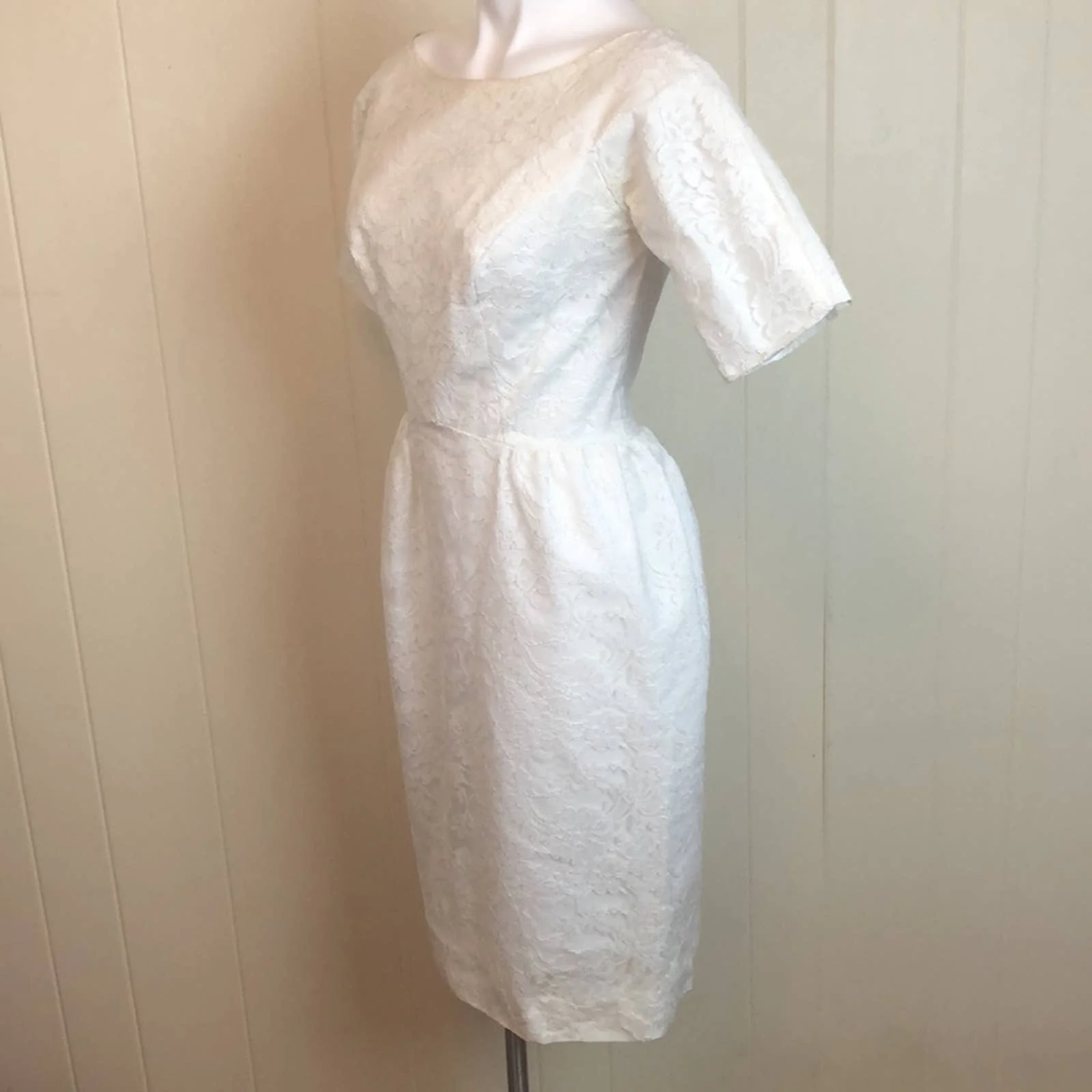 True Vintage Delicate Lace Floral Sheath Dress Small - Image 2