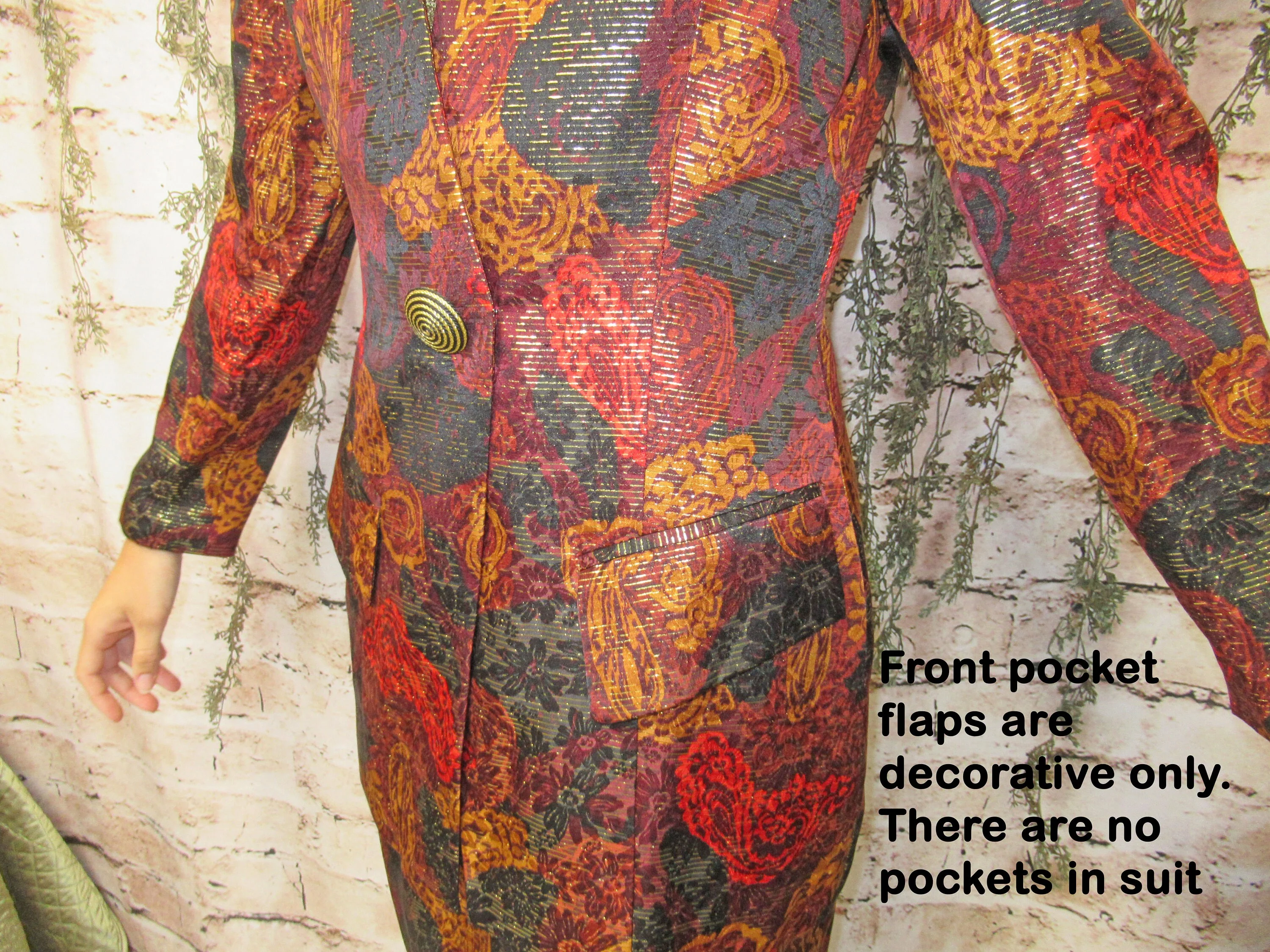 Two Piece Silk Suit Gillian Logo 80s Paper Hang Tag Tunic Length Blazer and Slim Skirt Floral with Gold Metallic Thread Made Korea by Gillian - Image 4