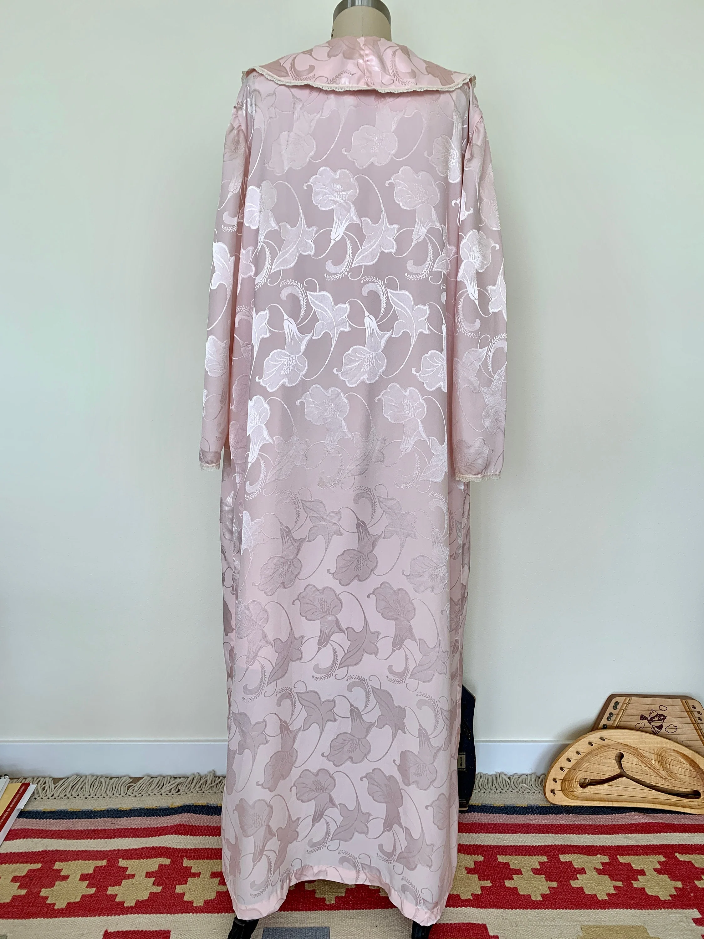 Two Piece Vintage 80s Eve Stillman Pink Set Nightgown and Robe Sz M / L by I Magnin - Image 2