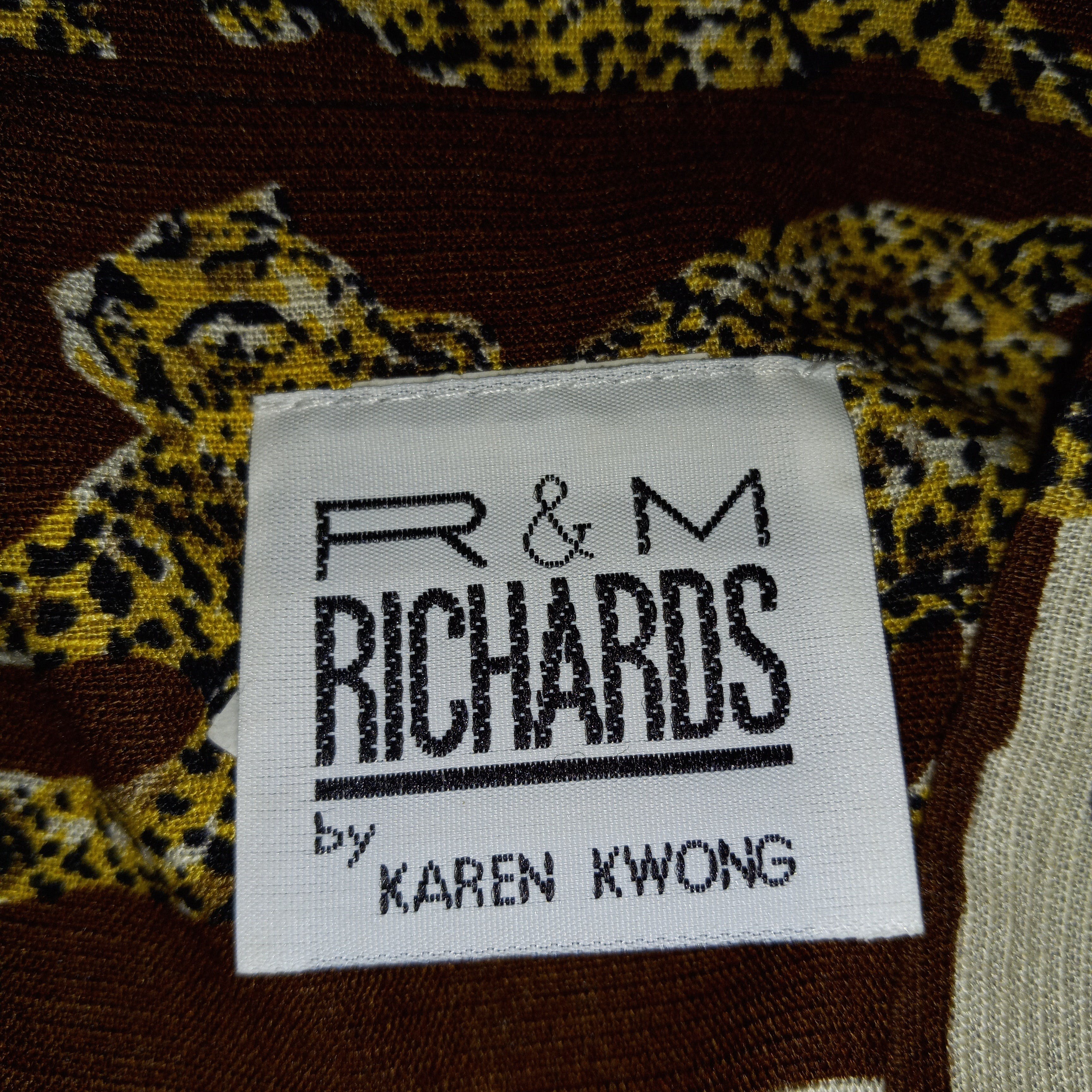 Unique '80’s African Print Blouse with Gold Hooks by R&M Richards - Image 6