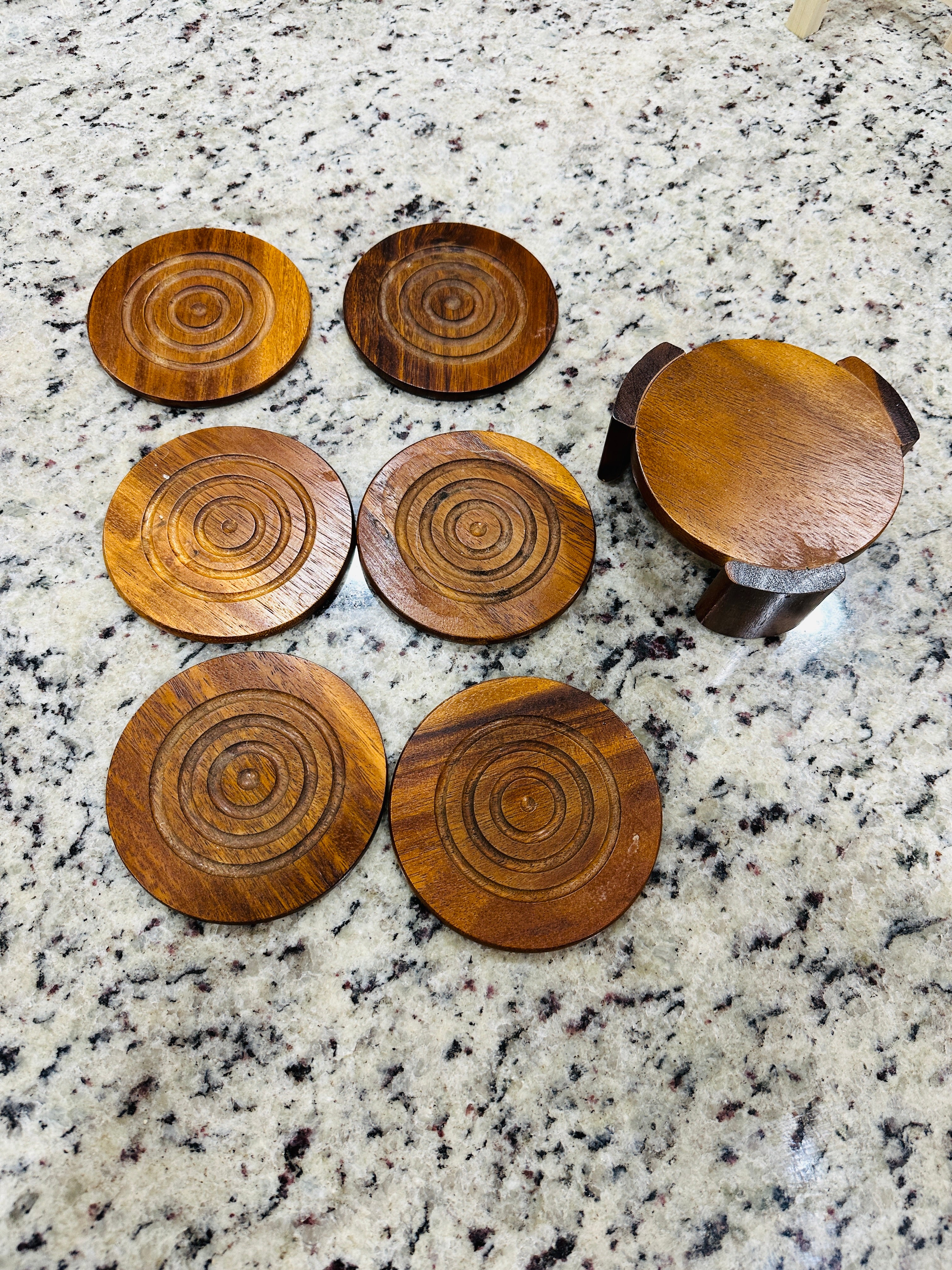 80s/90s Wooden Round 6 Count Plus Holder Coasters - Image 5