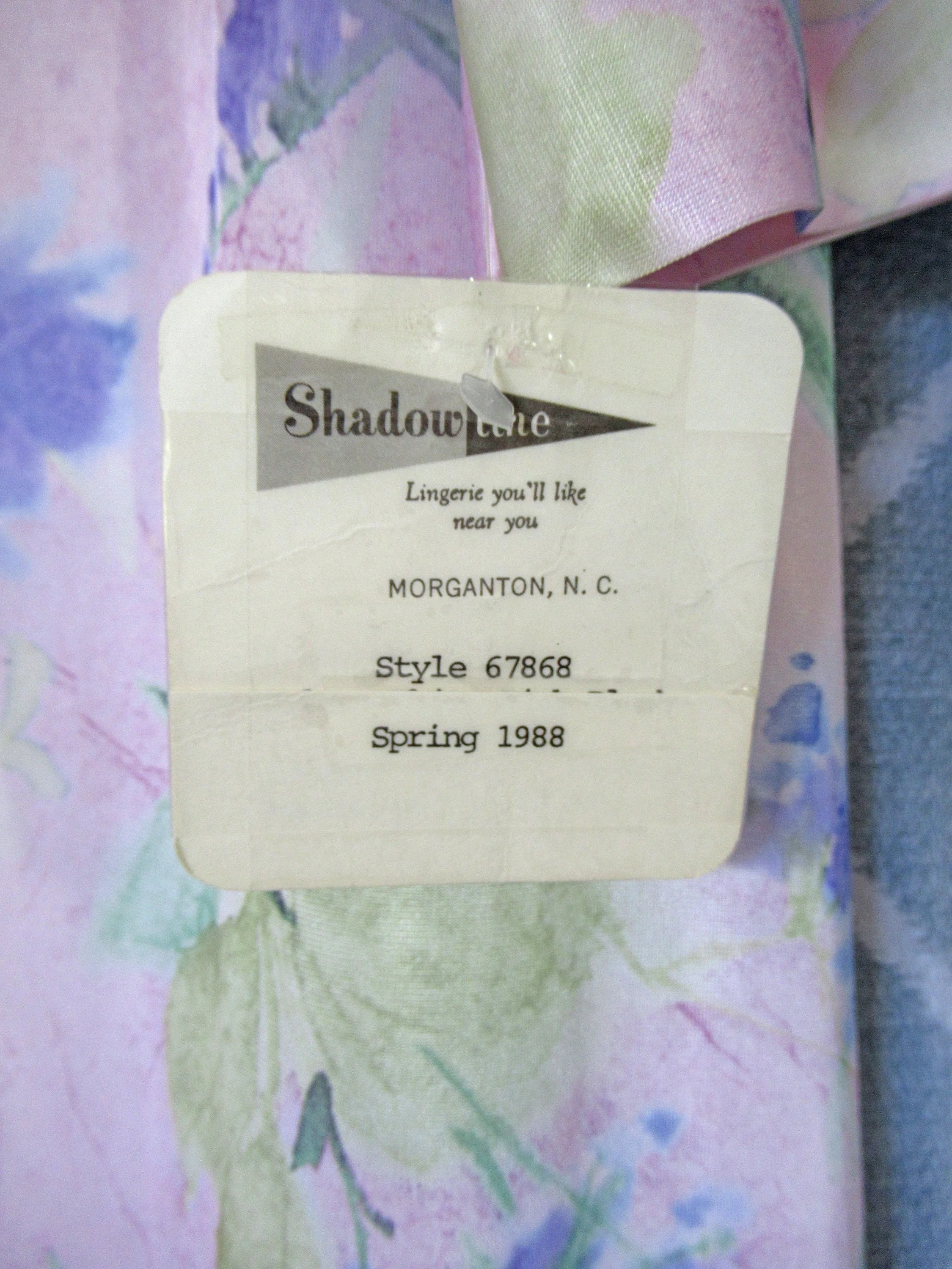 V-Neck Robe Zipper Front Shadowline Pink Nylon Sleeve 1988 Original A-Line Floral Print Vintage by Shadowline - Image 6