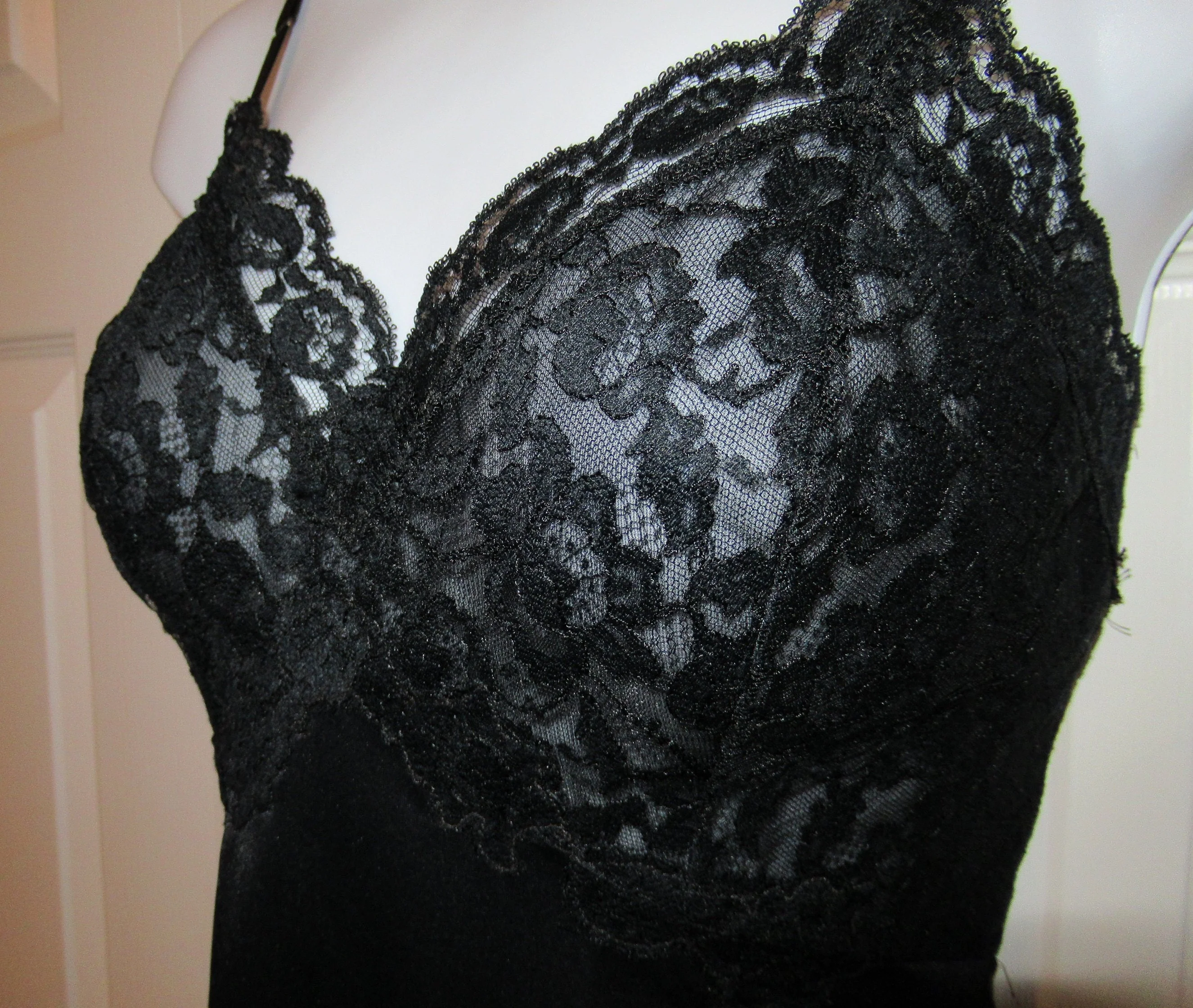 Van Raalte Slip Black Suavette Nylon Beautifully Shaped Lace Bodice Front and Back Sheer Lace Hemline Vintage by Van Raalte - Image 6
