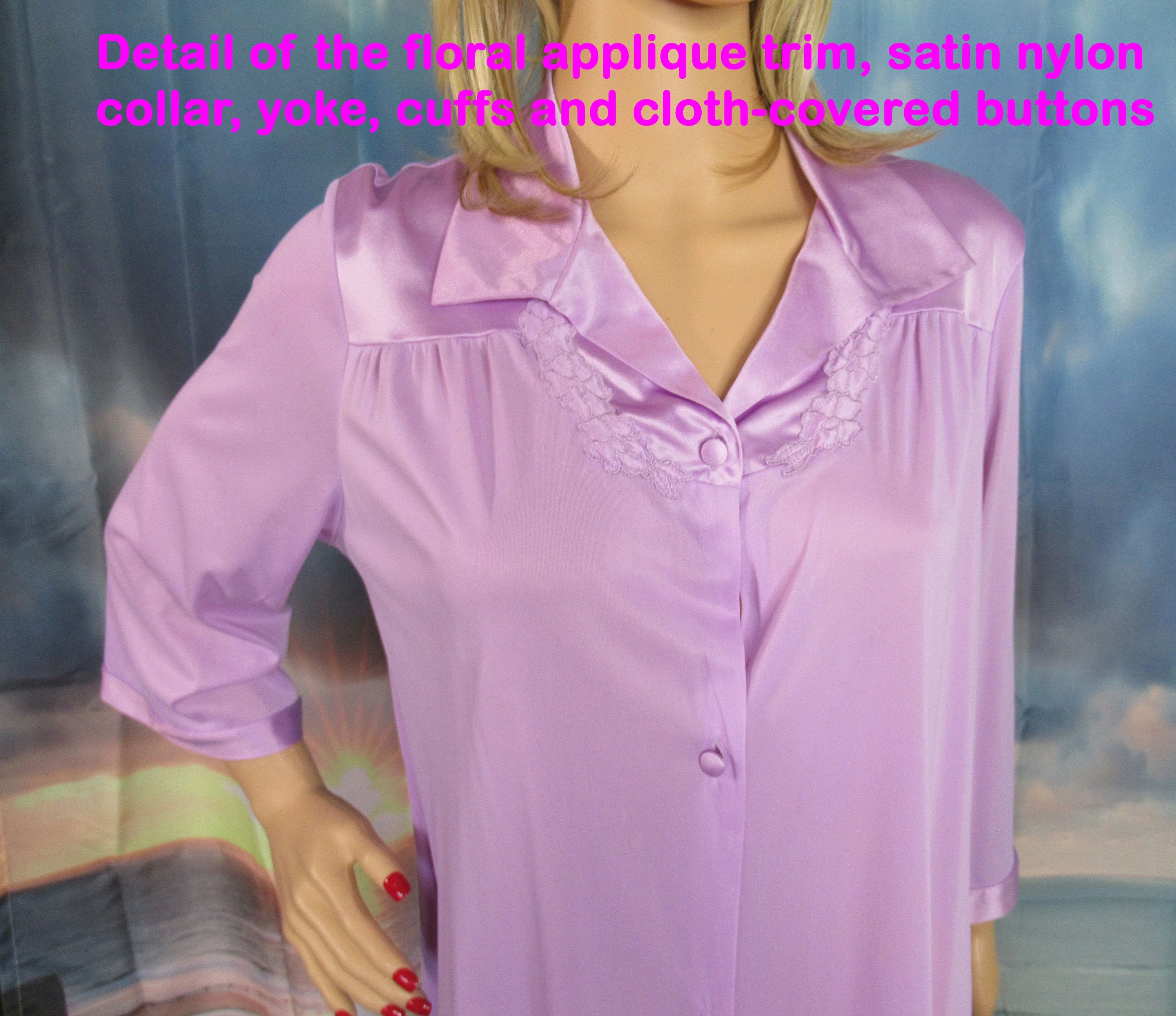 Vanity Fair Robe Pastel Lavender Nylon Button Front Applique Trim and Nylon Satin Classic Vf A-Line Knee Length 1 Pocket Vintage by Vanity Fair - Image 7