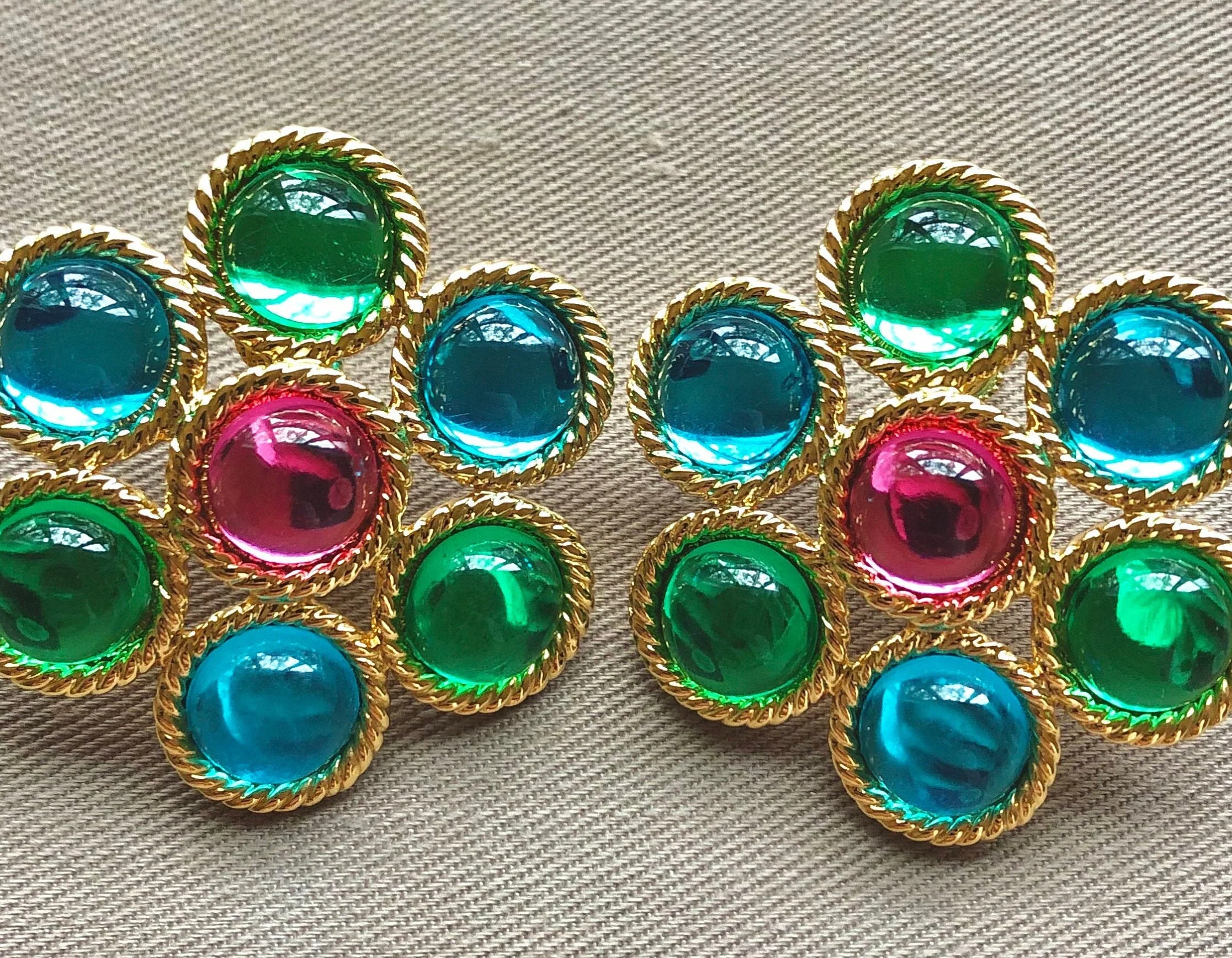 Vibrant Bookpiece Glass Cabochon Jewels of India Clip On Statement Earrings Huge Massive Earrings by Napier - Image 3
