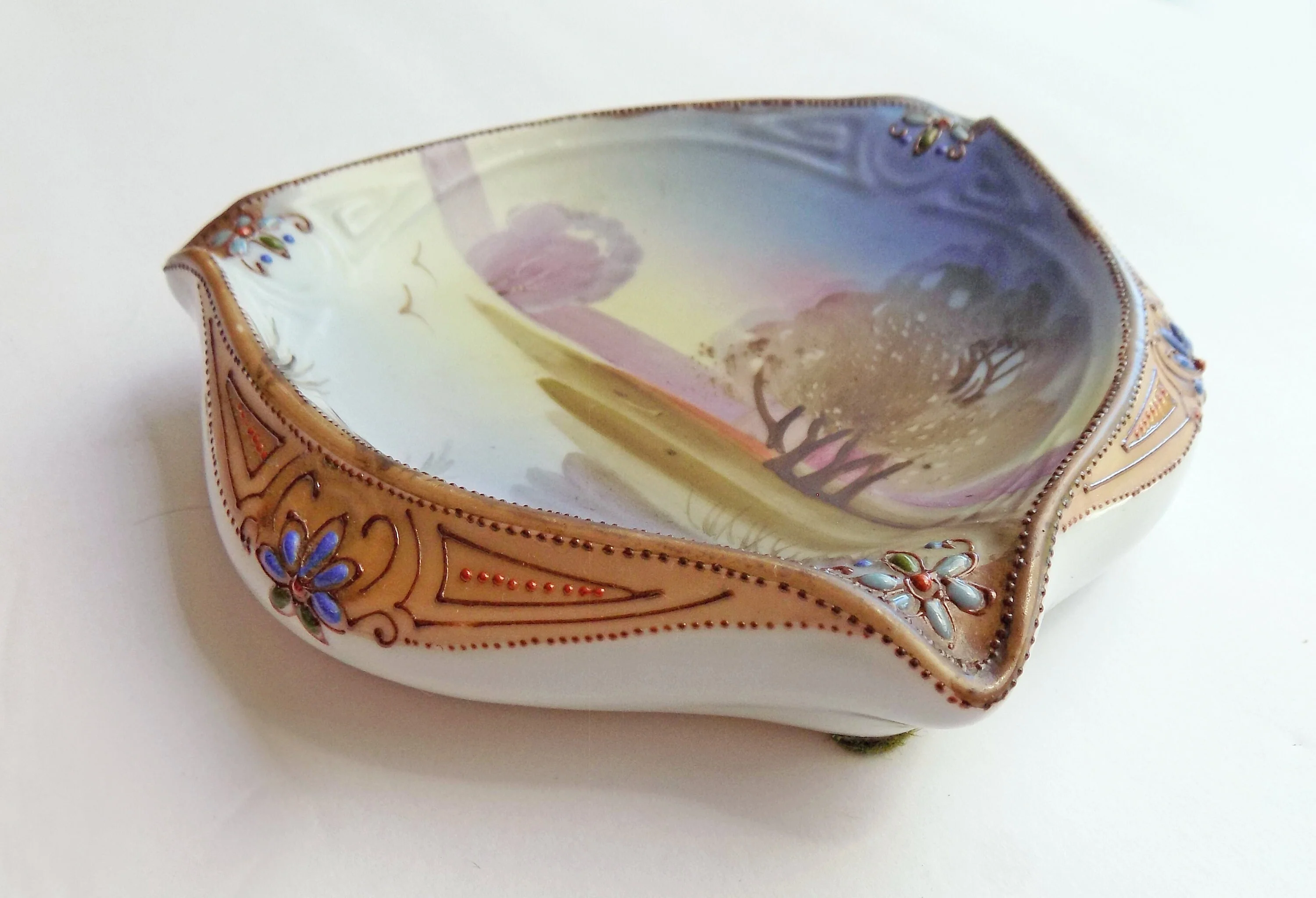 Victorian 1910 Triangular Art Nouveau Nippon Dish Tray Hand Painted Modern Raised Embellishments - Image 6