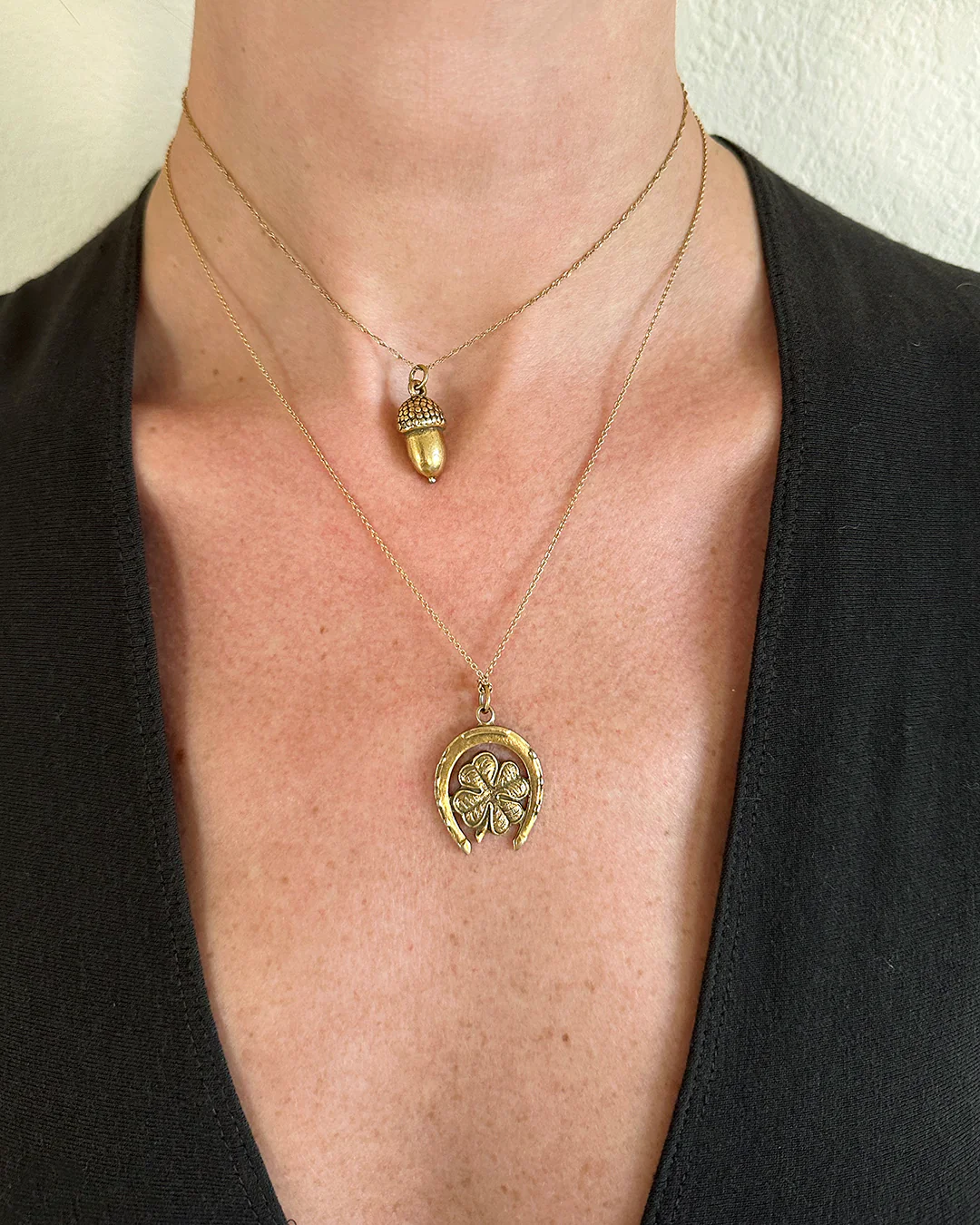 Victorian Antique Gold Horseshoe And Clover Pendant - Image 5