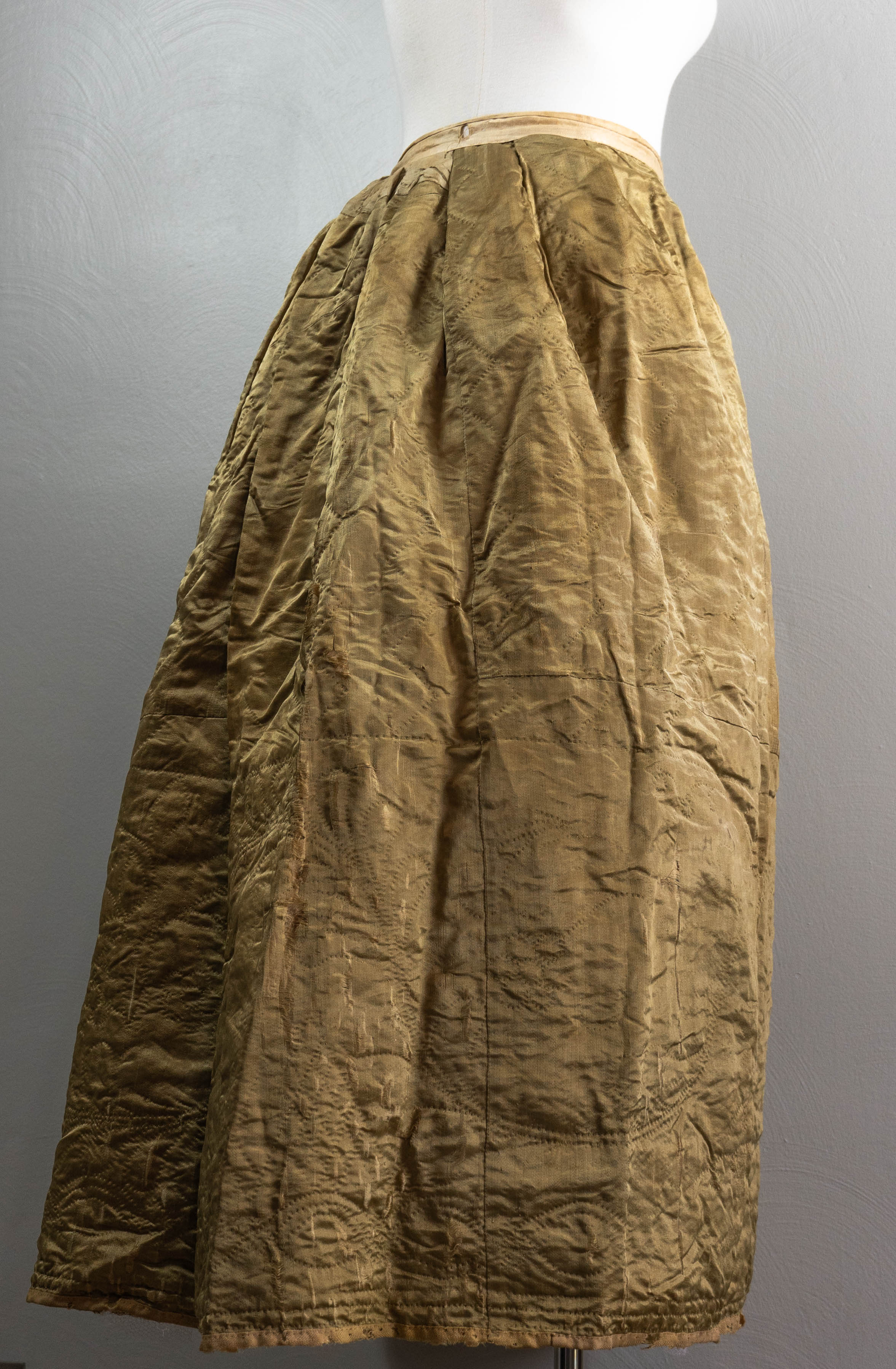 Victorian Antique Hand Quilted Green Silk Petticoat As-is By 1840s-1850s - Image 3