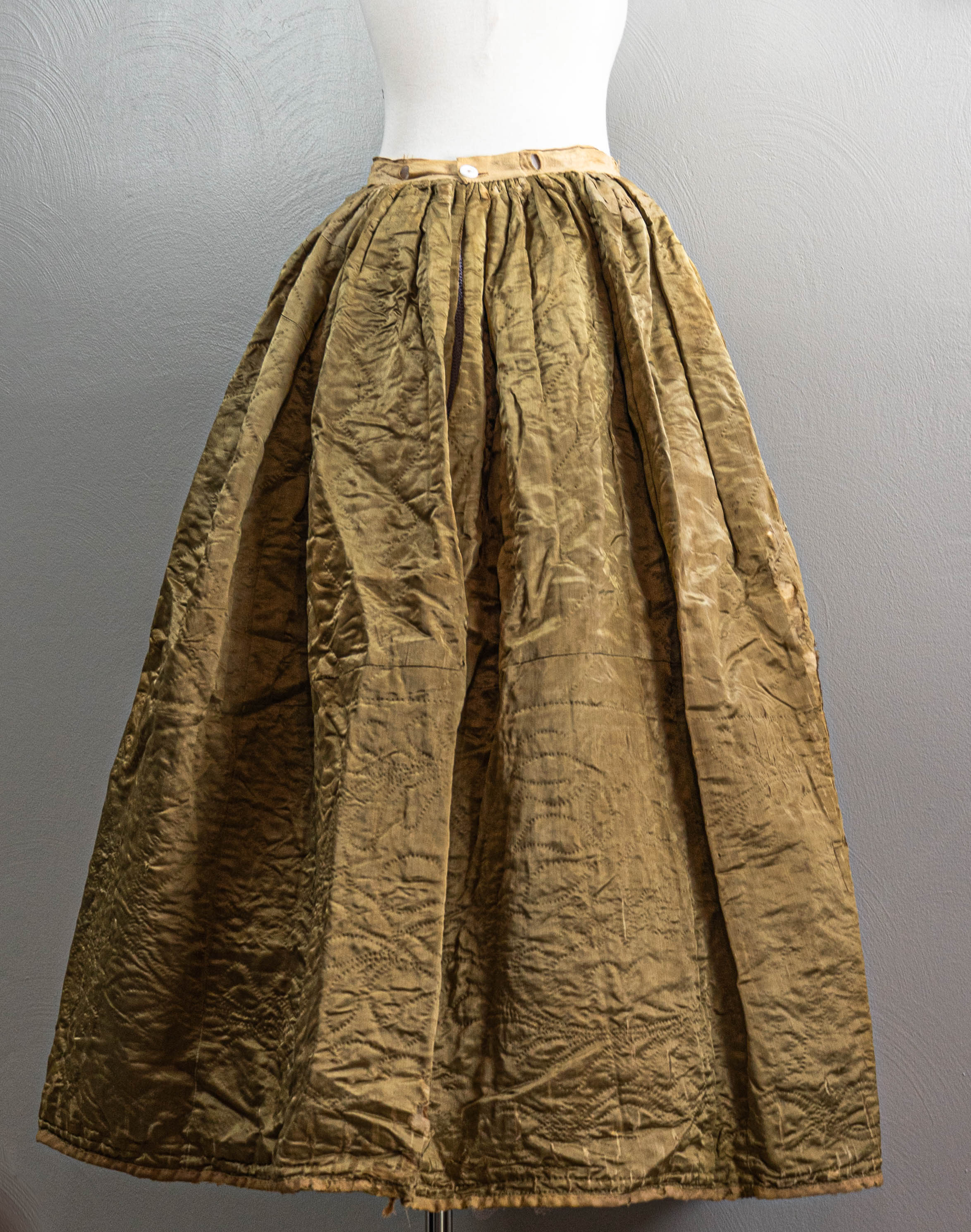 Victorian Antique Hand Quilted Green Silk Petticoat As-is By 1840s-1850s - Image 5