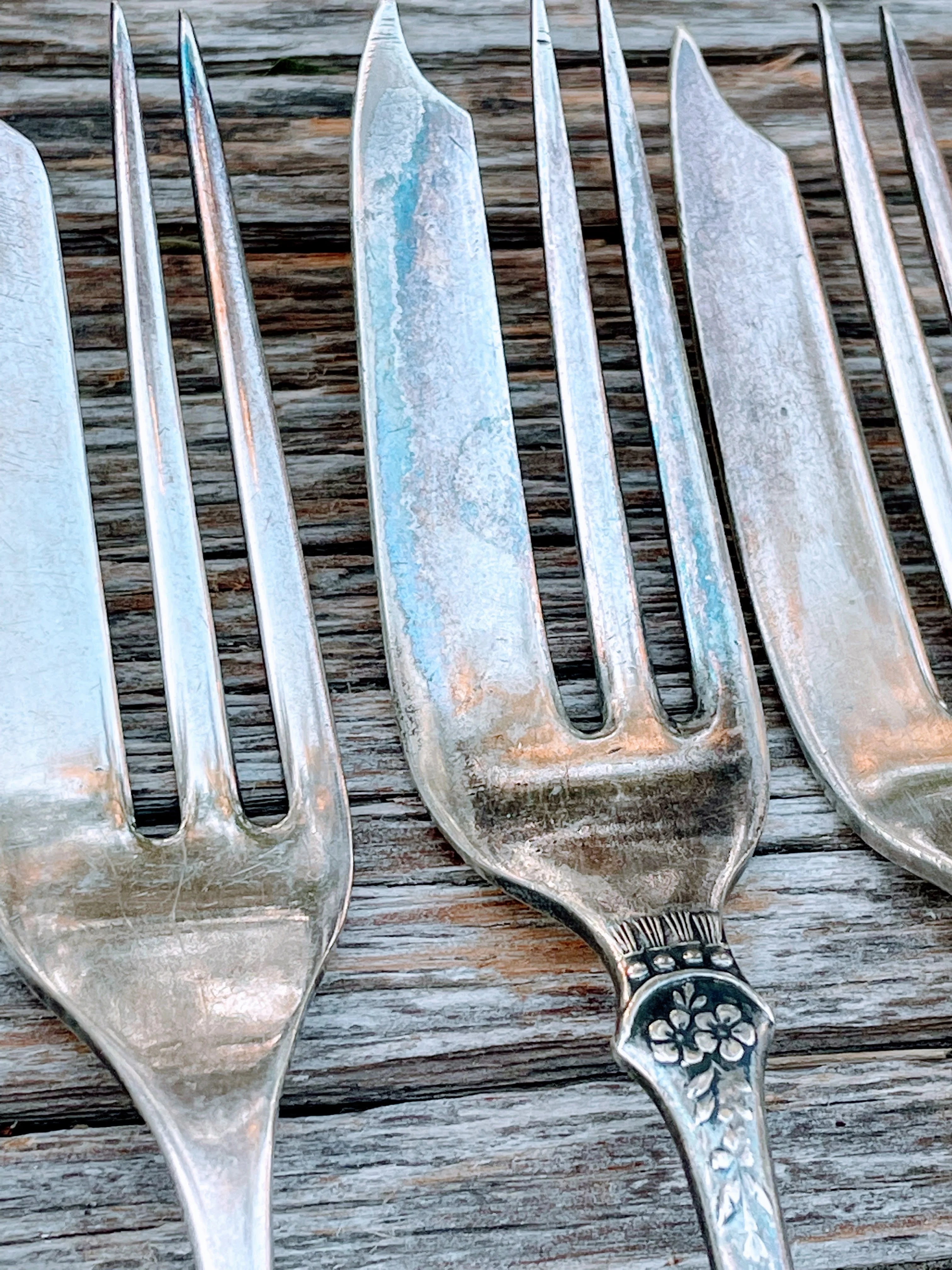 Victorian Antique Mismatched 6 Pastry/cake Forks Silverplate - Image 7