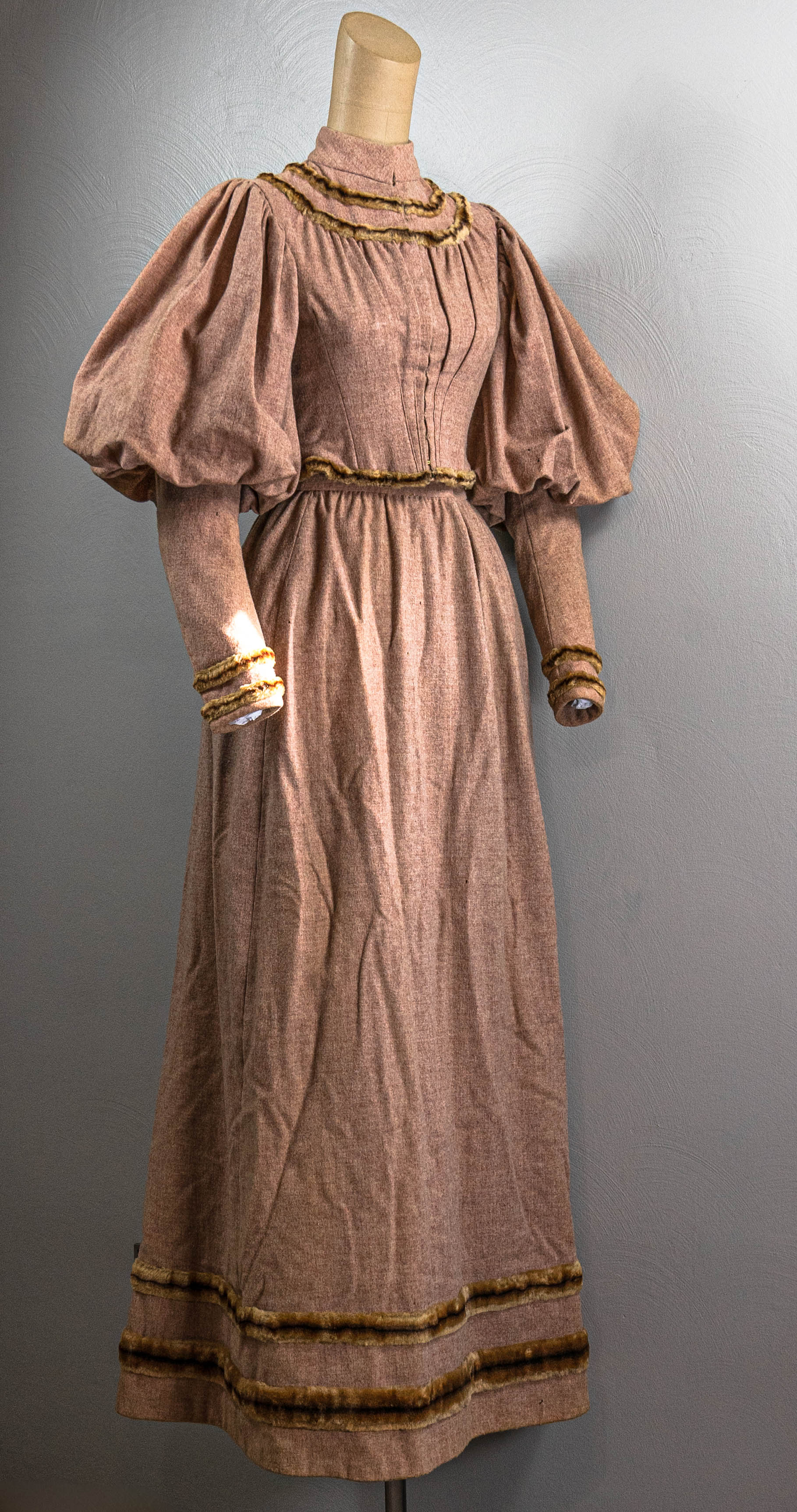 Victorian Brown Wool Walking Suit Leg Of Mutton Sleeves By 1890s - Image 2