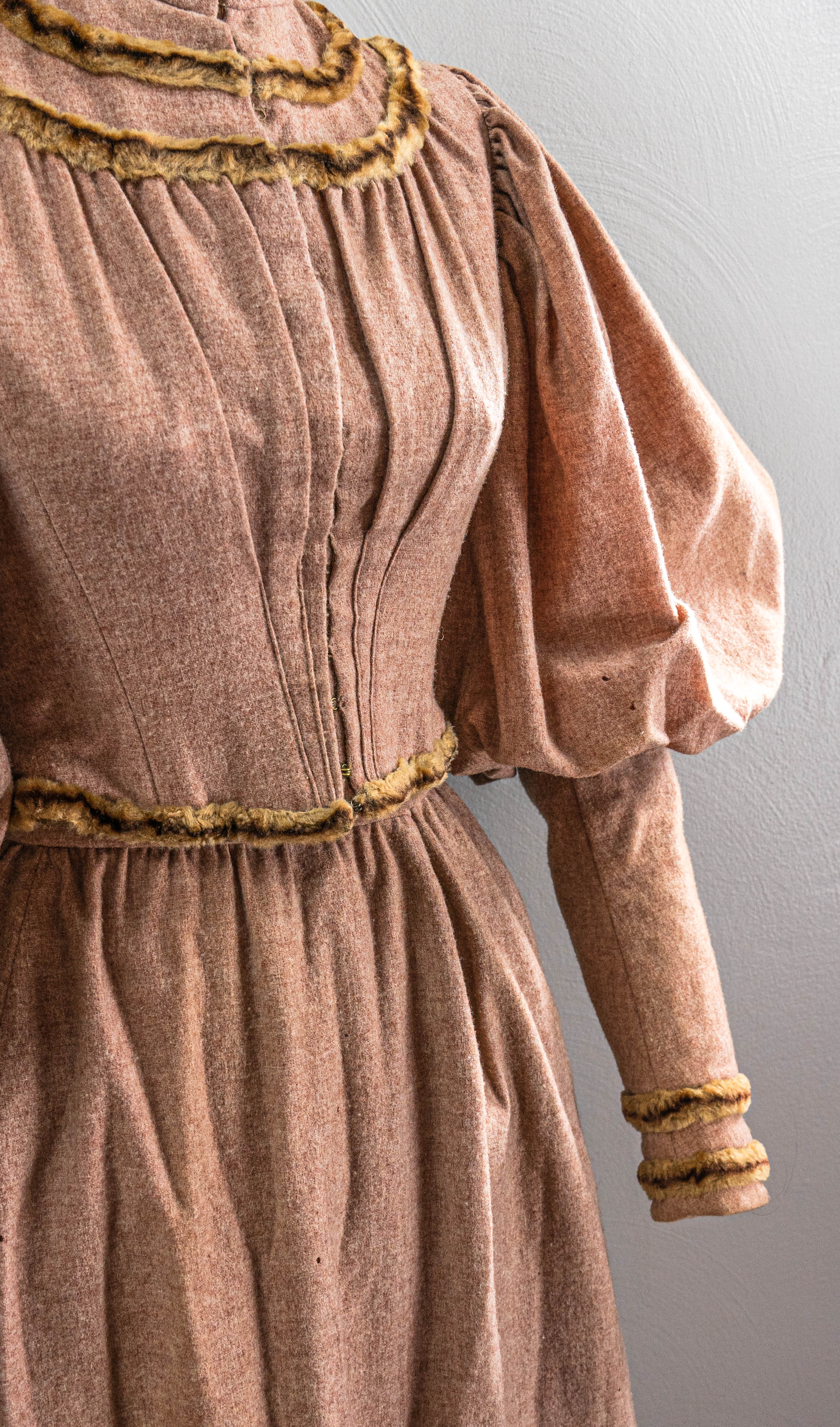 Victorian Brown Wool Walking Suit Leg Of Mutton Sleeves By 1890s - Image 4