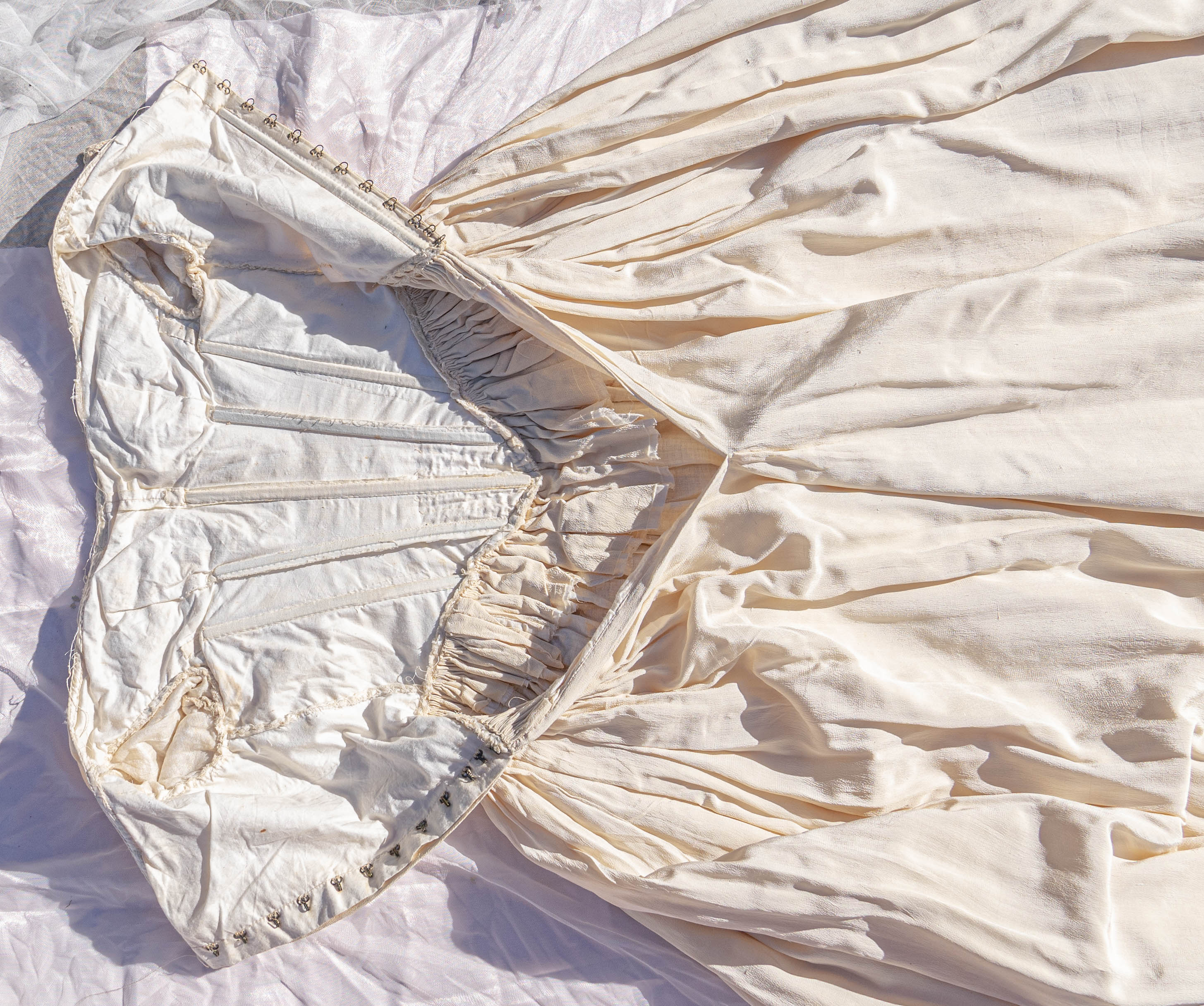 Victorian Stunning Cream Silk Ball Gown Romantic Era By 1840s - Image 8