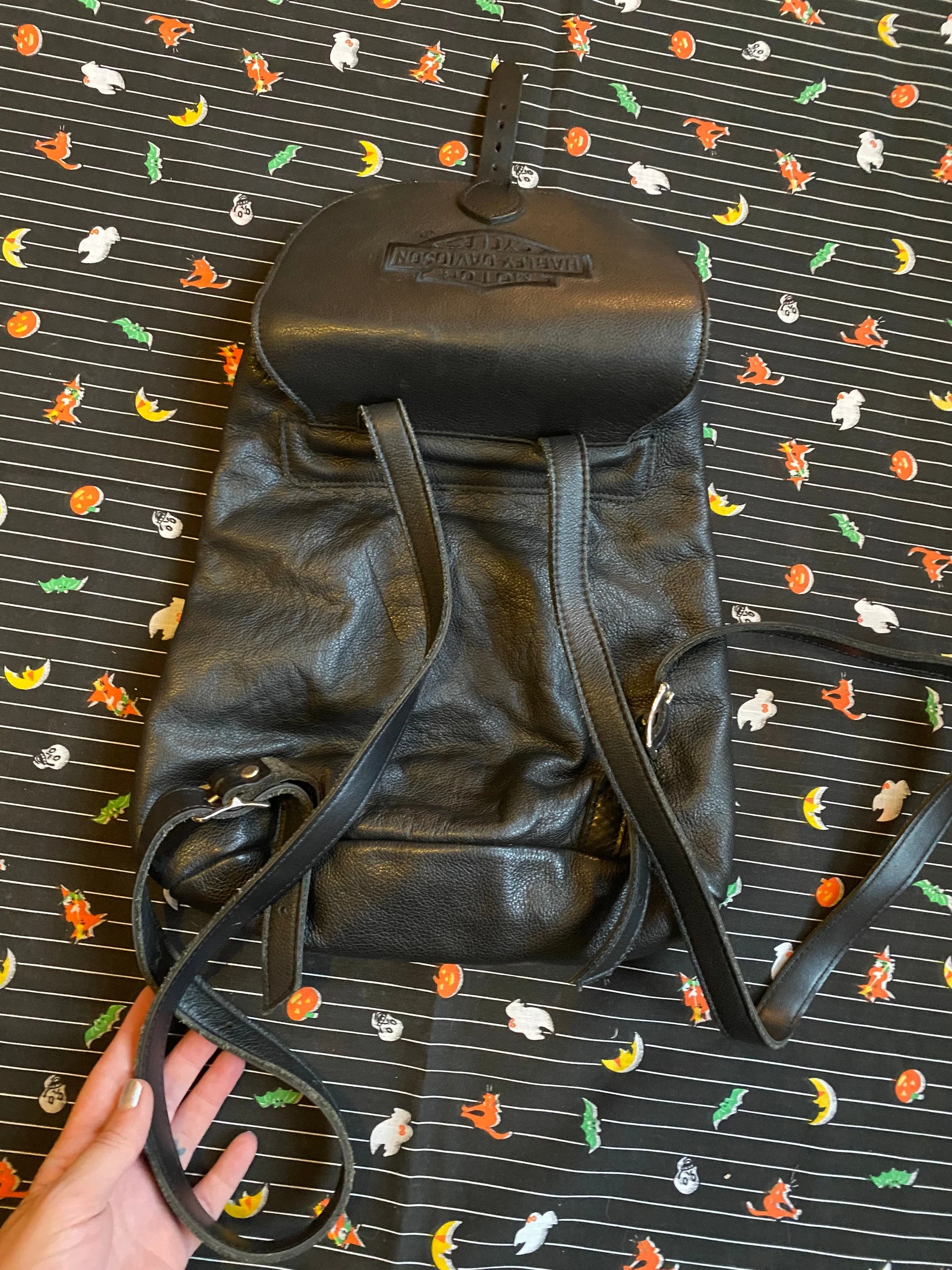 Vintage 00s 90s Usa Made Harley Davidson Black Leather Tooled Logo Emblem Backpack Bag - Image 3