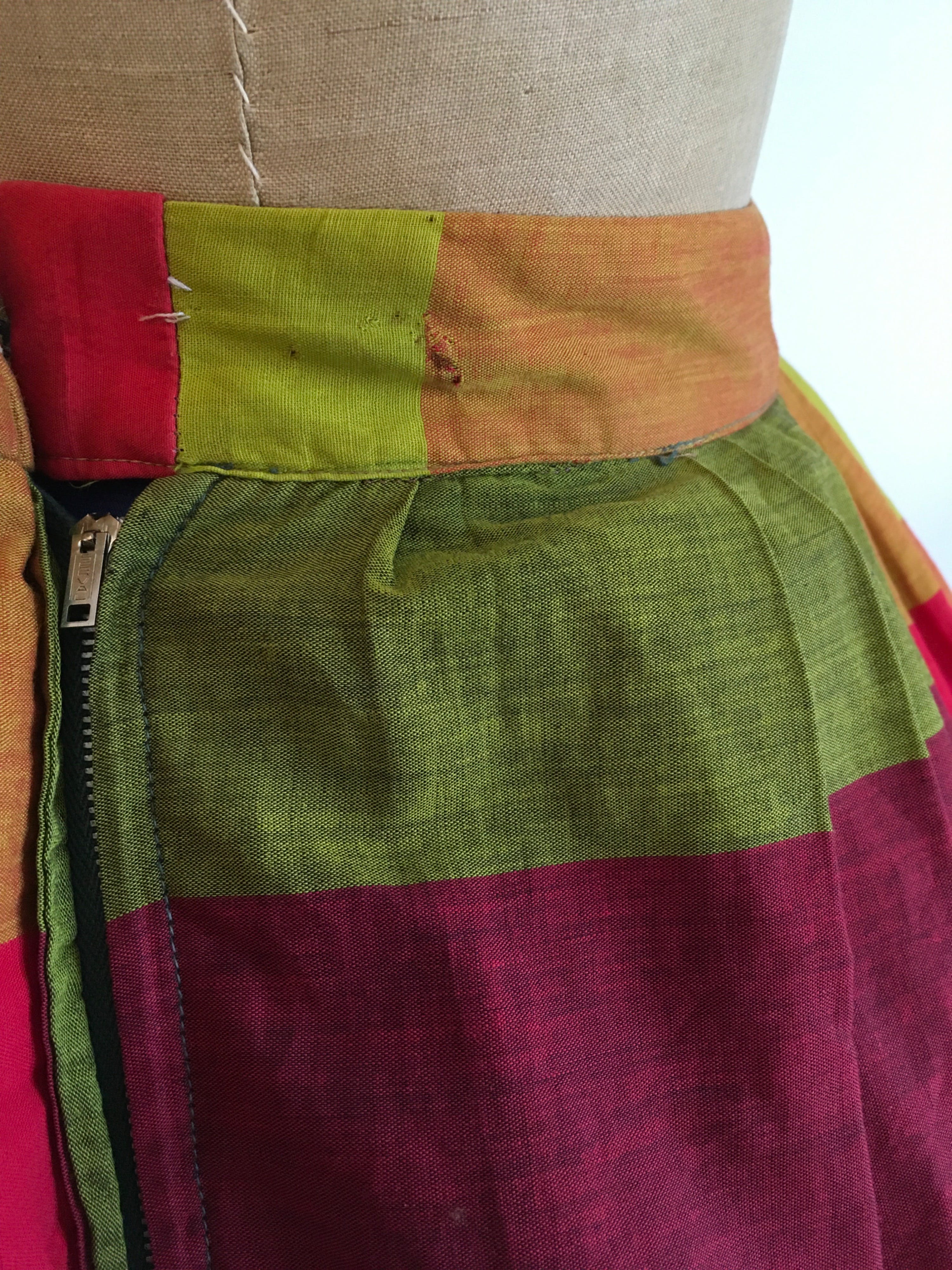 50's Multicolor Large Plaid Pleated Skirt by Reid and Reid - Image 5