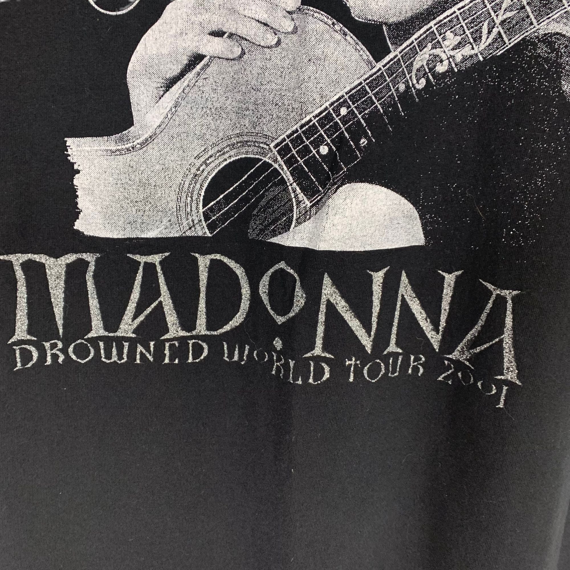 Vintage 2001 Madonna Drowned World Tour Concert T-Shirt Large by Delta - Image 3
