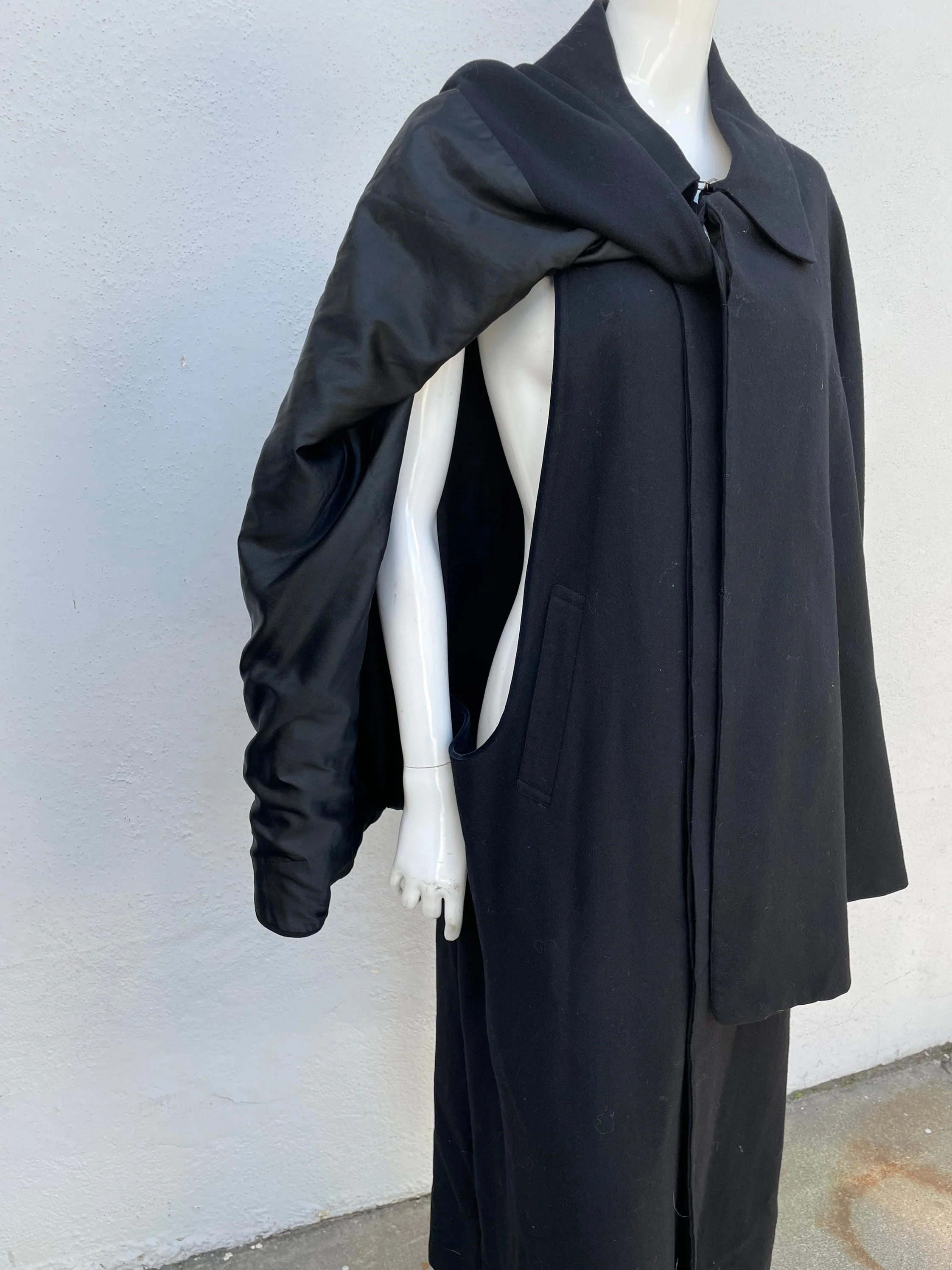 Vintage 40-60s Matsuzakaya Tonbi Coat Inverness Cape Overcoat with Attached Cape Unisex Men's 42 by Matsuzakaya Tonbi - Image 4