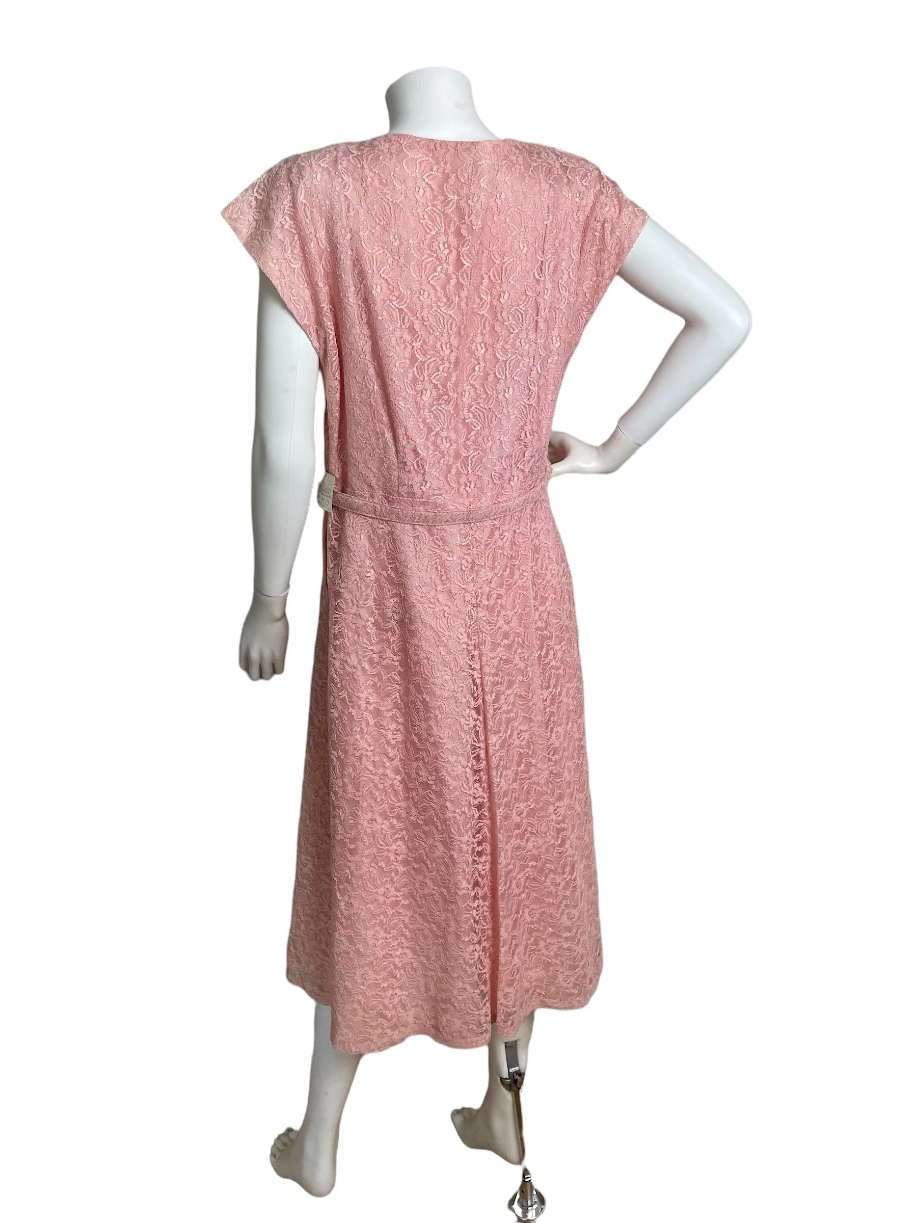 Vintage 40s Pink Lace Belted Scallop Neckline Dress - Image 2