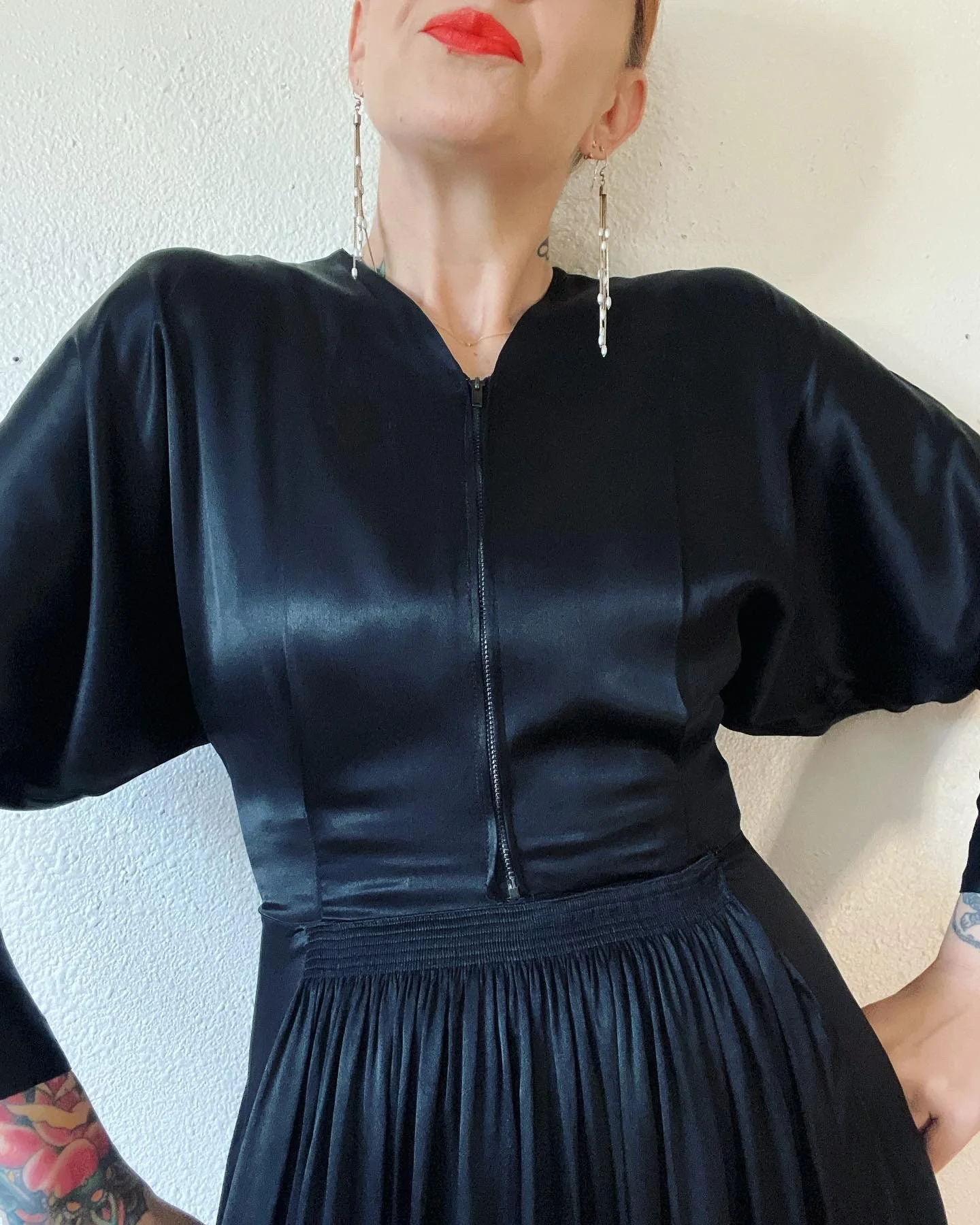 Vintage 40s Tula Black Liquid Satin Dressing Gown with Metal Talon Zip Front Dolman Sleeves and The Dreamiest Gathered Waistline - Image 3