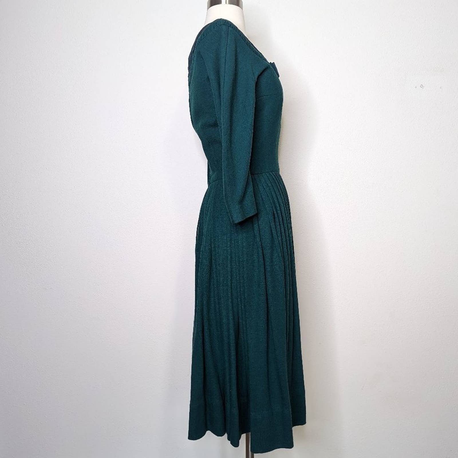 Vintage 50s 60s Pleated Green Midi Sweater Dress by William Fox - Image 8