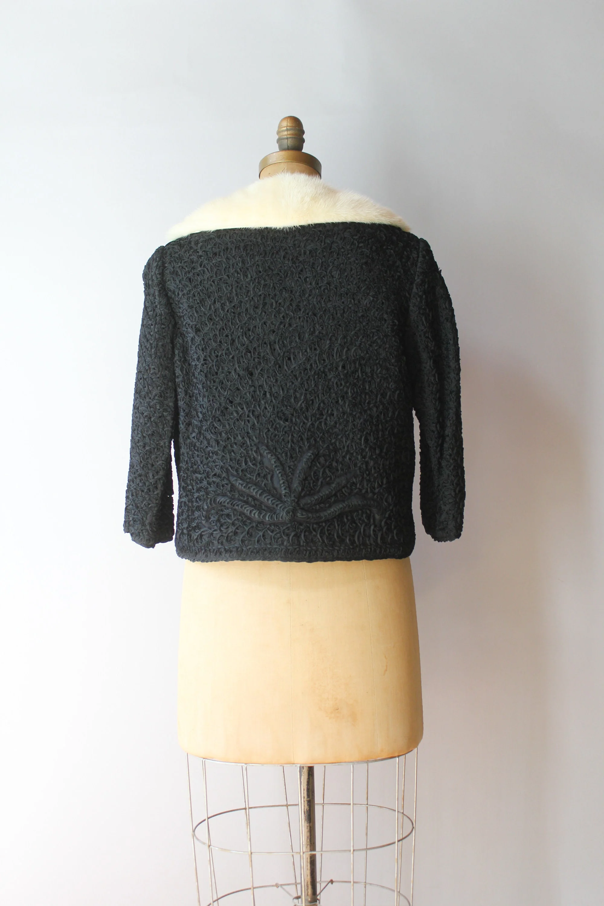Vintage 50s Blonde Mink Collar Black Ribbon Jacket with Quilted Satin Appliques and Embroidered Lining - Image 5