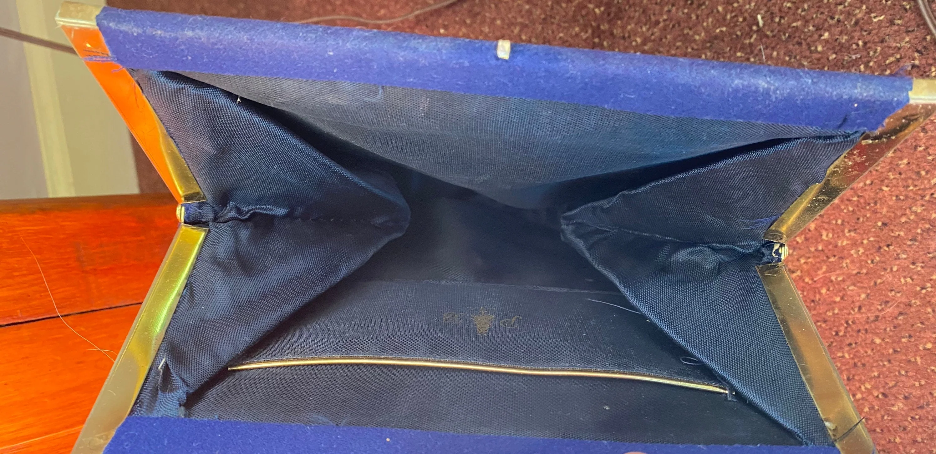 Vintage 50s Blue Velvet Gold Trimmed Top Handle Purse W Gold Snap Clasp On Top Pb Usa Pine Tree Symbol - Image 6